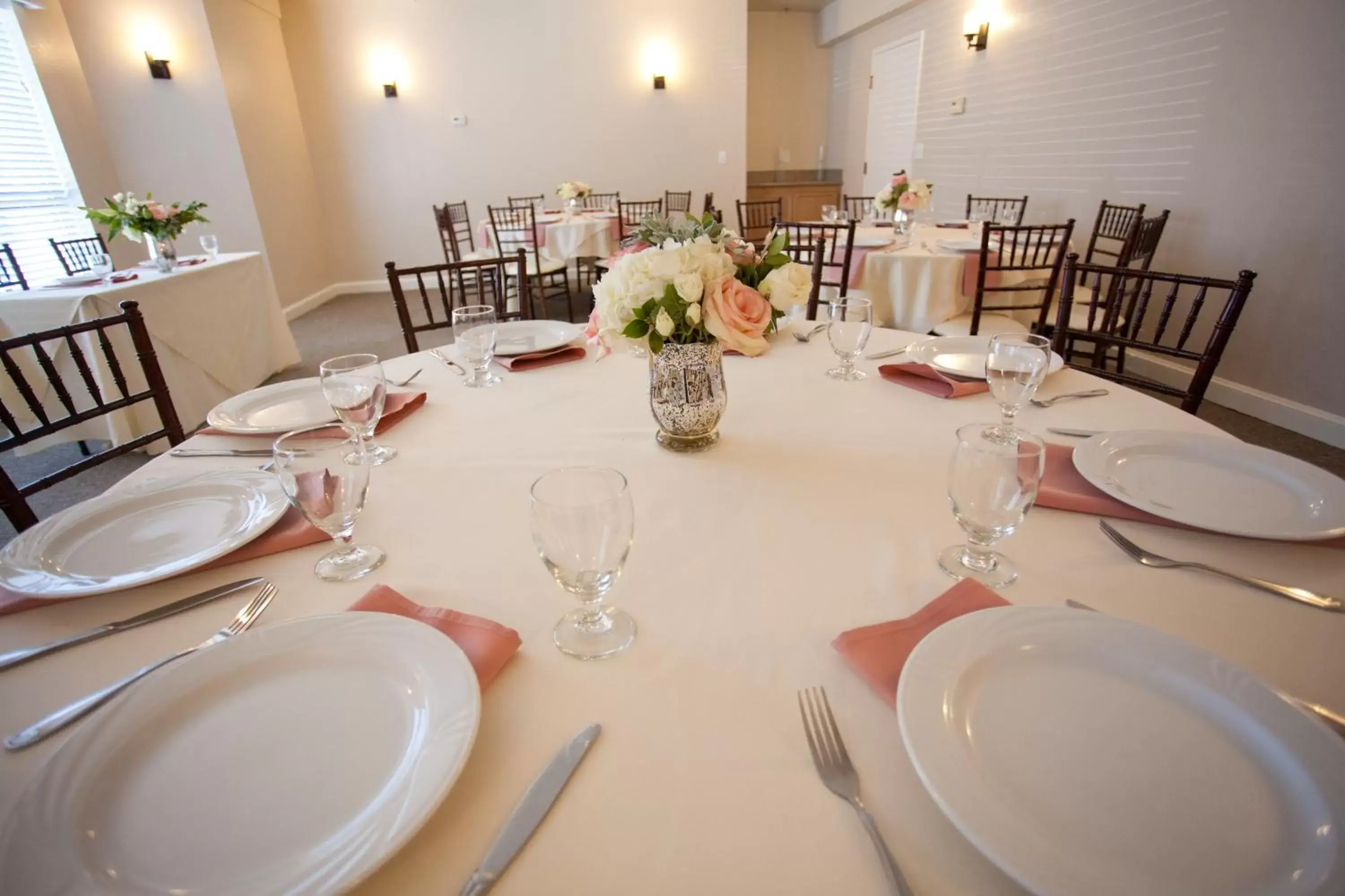 Banquet/Function facilities, Restaurant/Places to Eat in Forest Suites Resort at the Heavenly Village