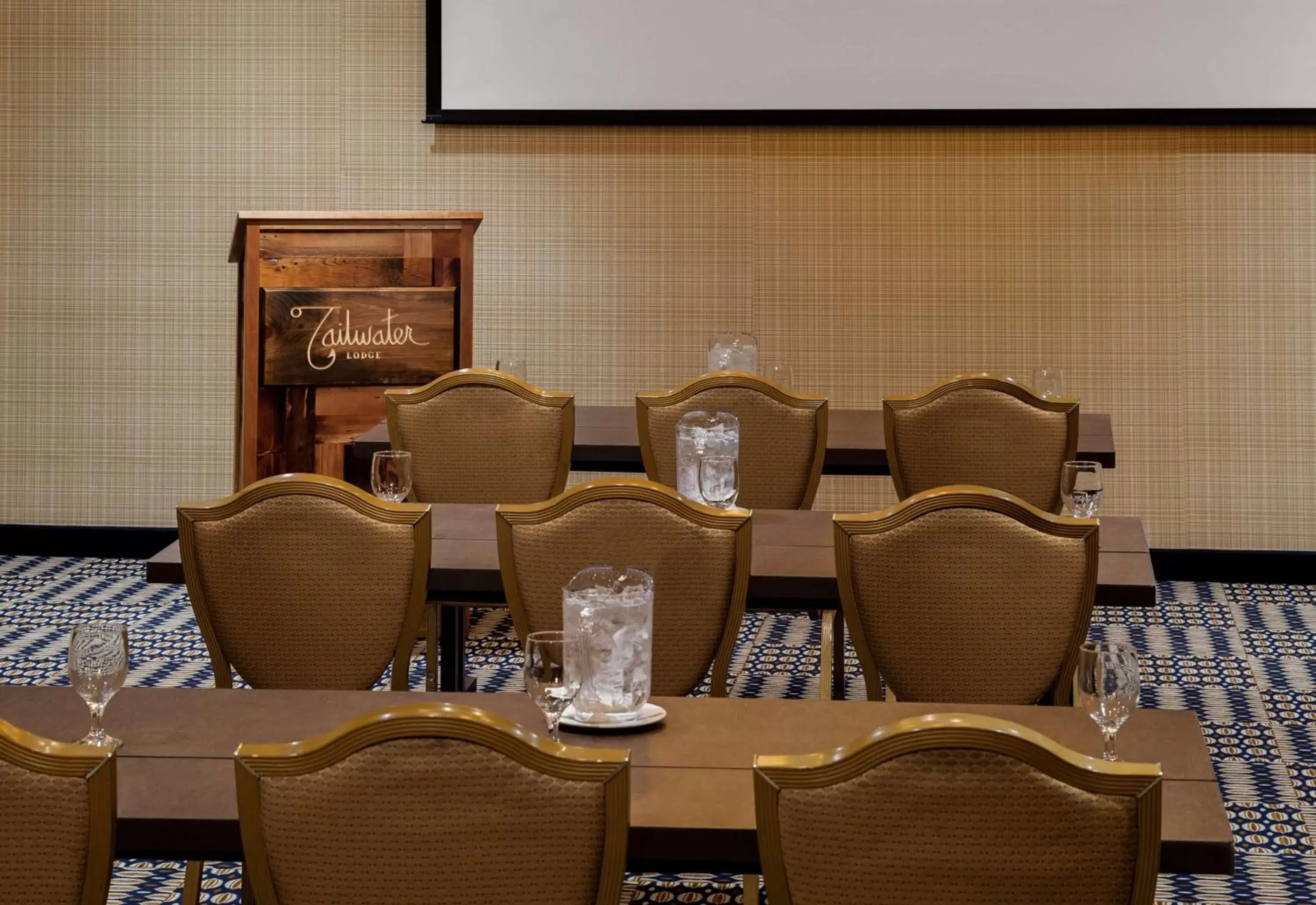 Meeting/conference room in Tailwater Lodge Altmar, Tapestry Collection By Hilton