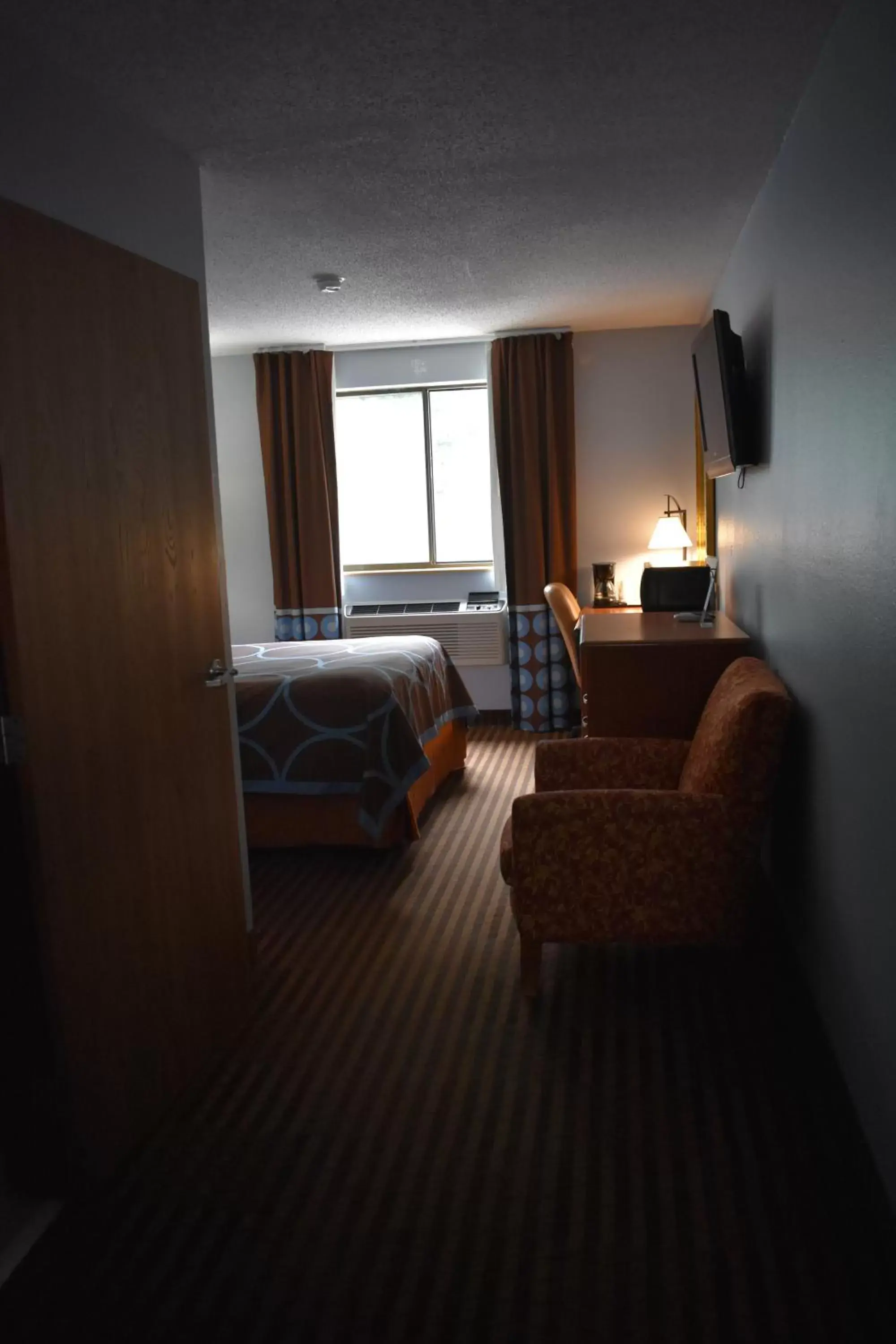 Bed in Super 8 by Wyndham La Vale/Cumberland Area Bed in Super 8 by Wyndham La Vale/Cumberland Area