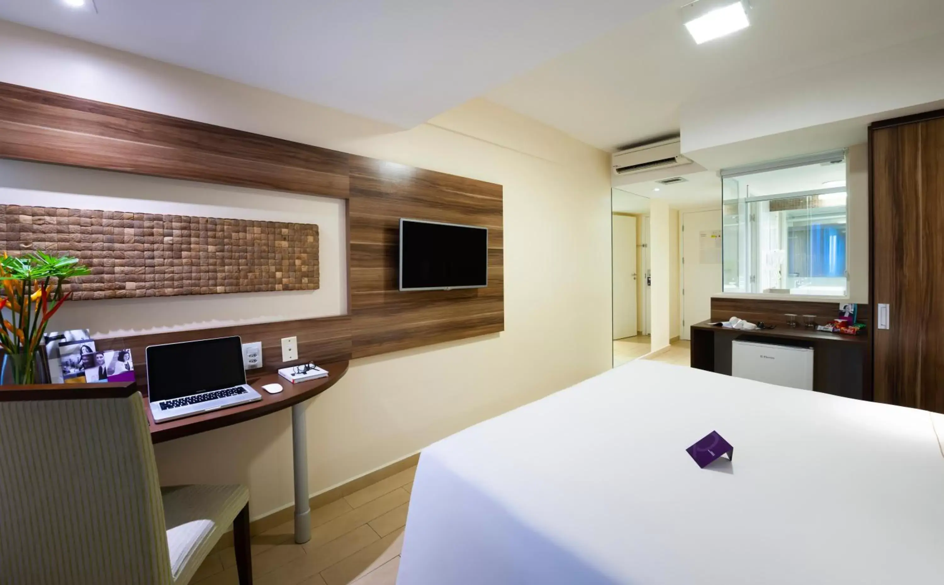 Photo of the whole room, TV/Entertainment Center in Mercure Maceio Pajuçara