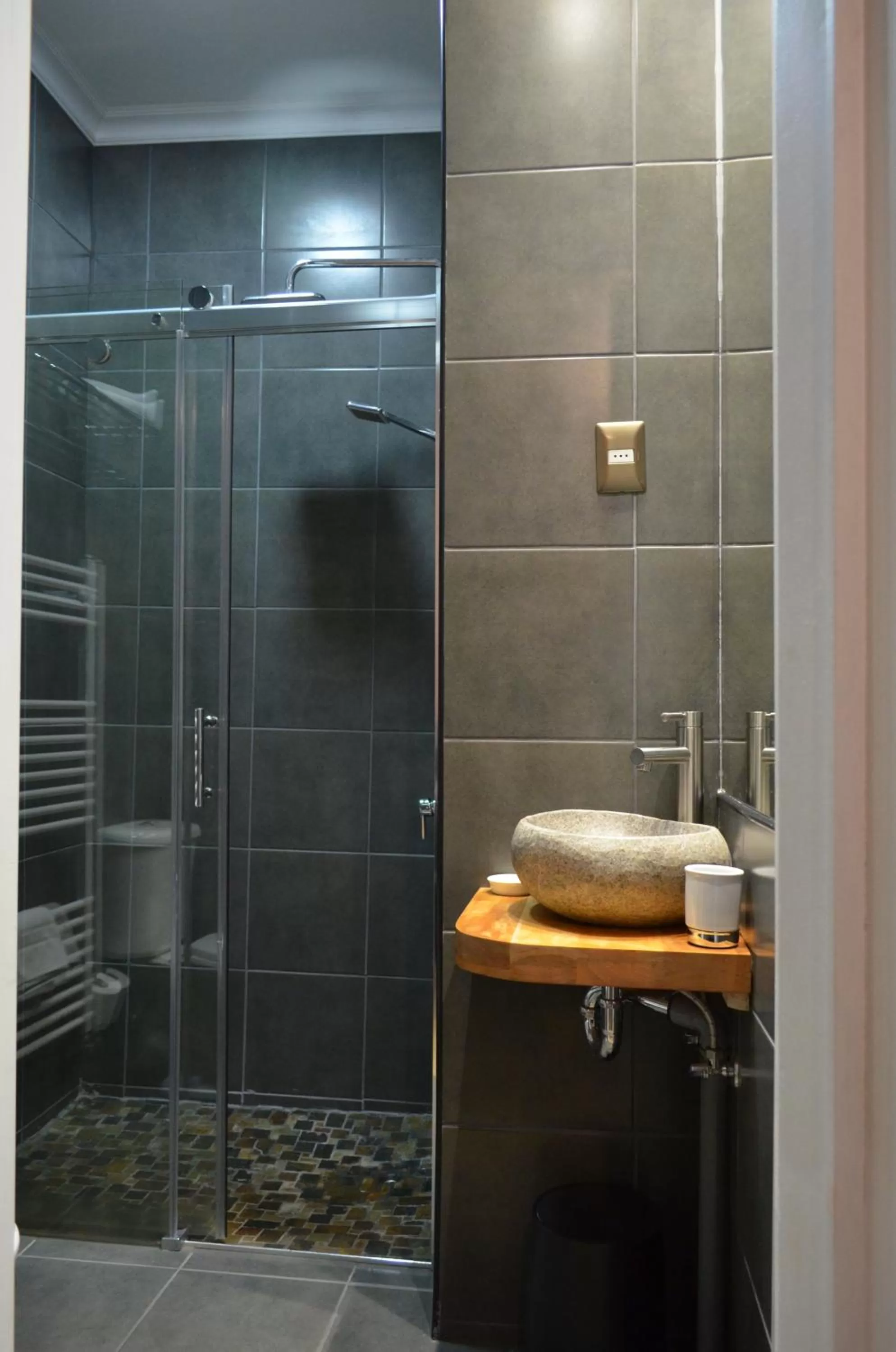 Bathroom in Hostal Boutique Puerta Roja