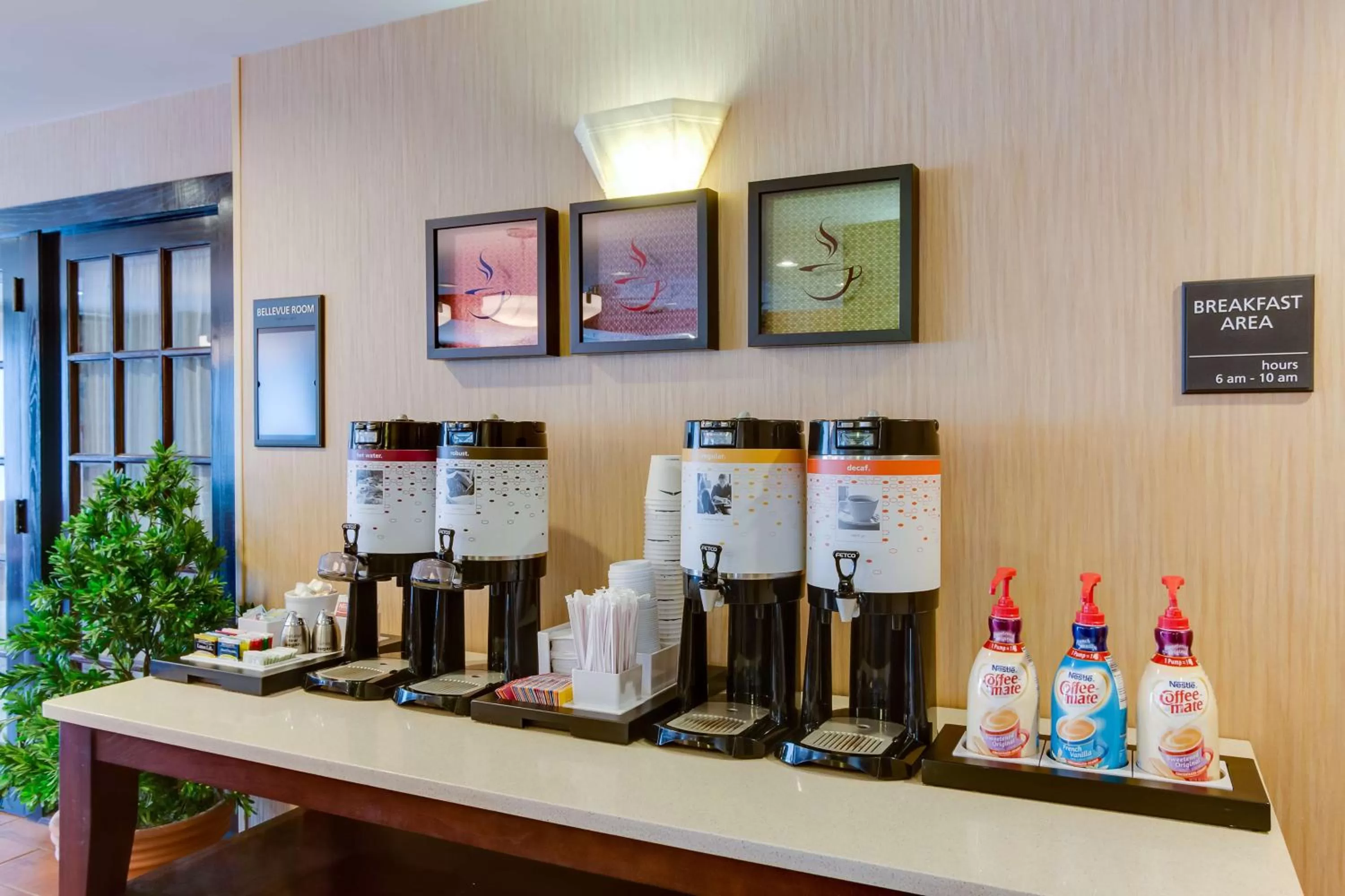 Dining area in Hampton Inn Bellevue/Nashville I-40 West