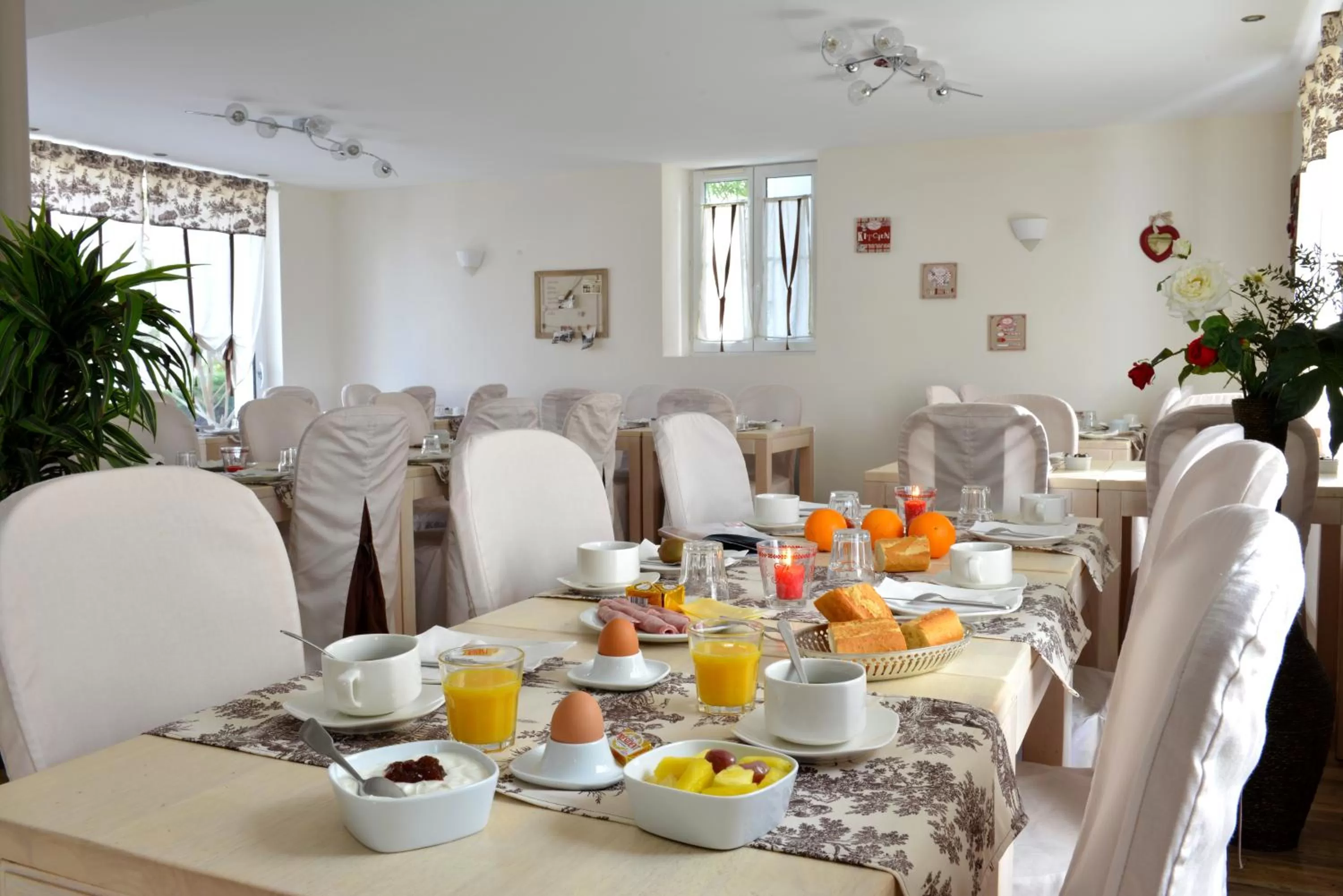 Buffet breakfast in Grand Hôtel des Bains SPA