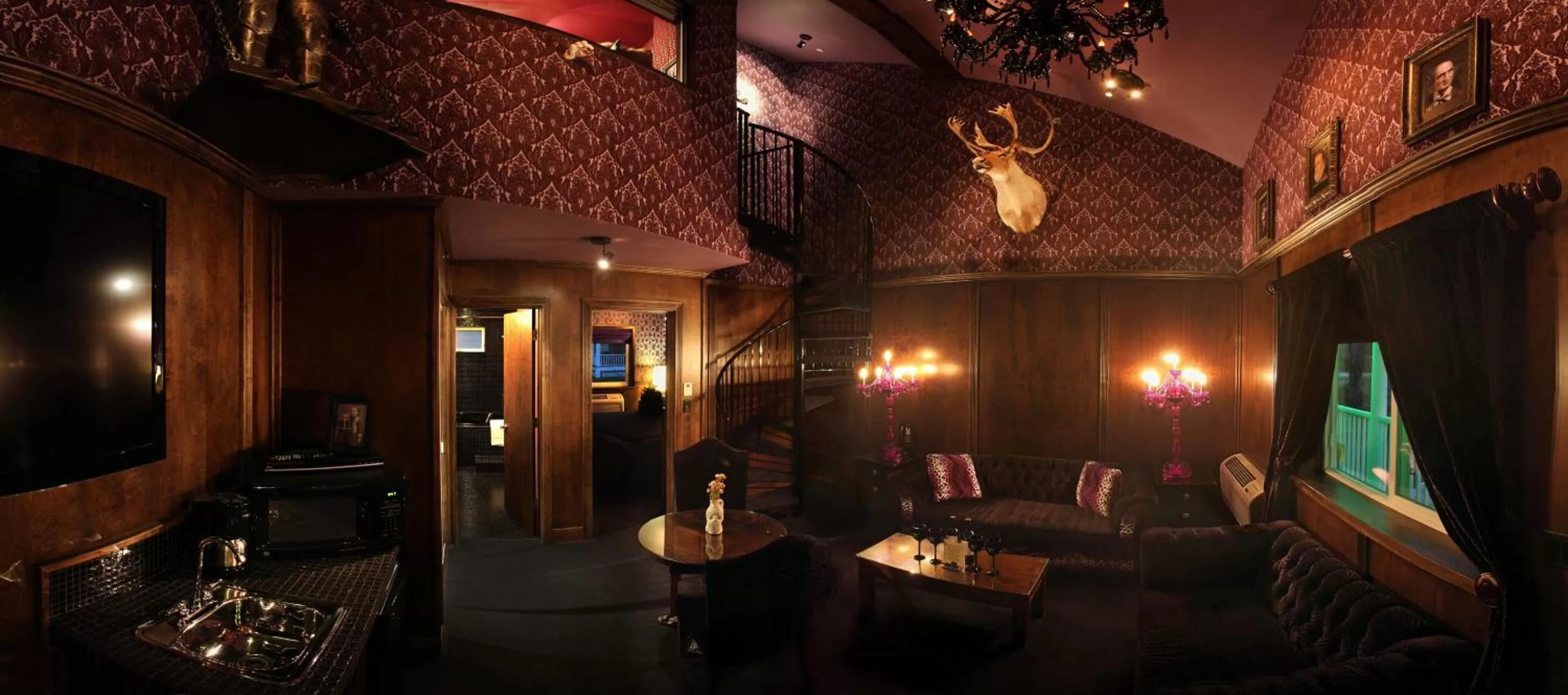 TV and multimedia in The Roxbury