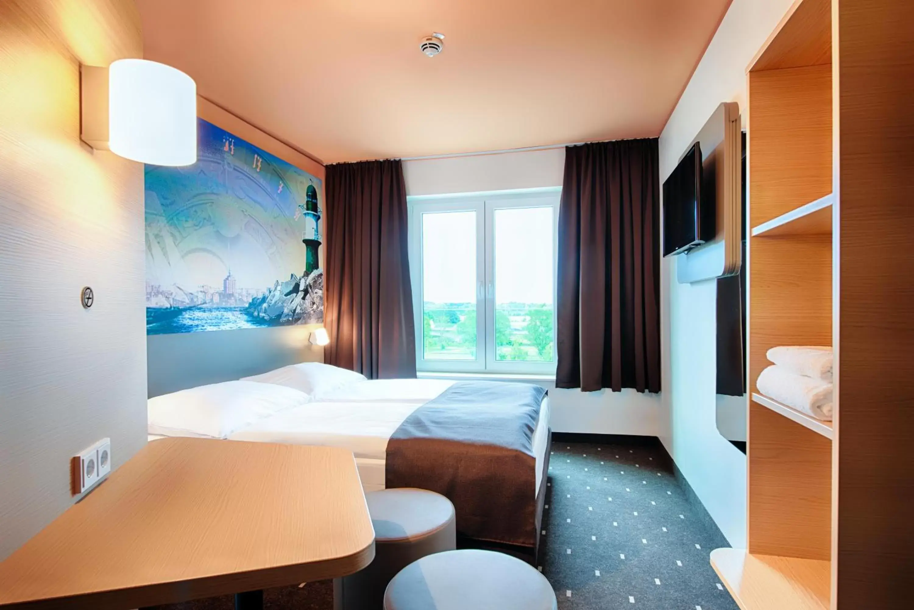 Photo of the whole room in B&B Hotel Rostock-Hafen