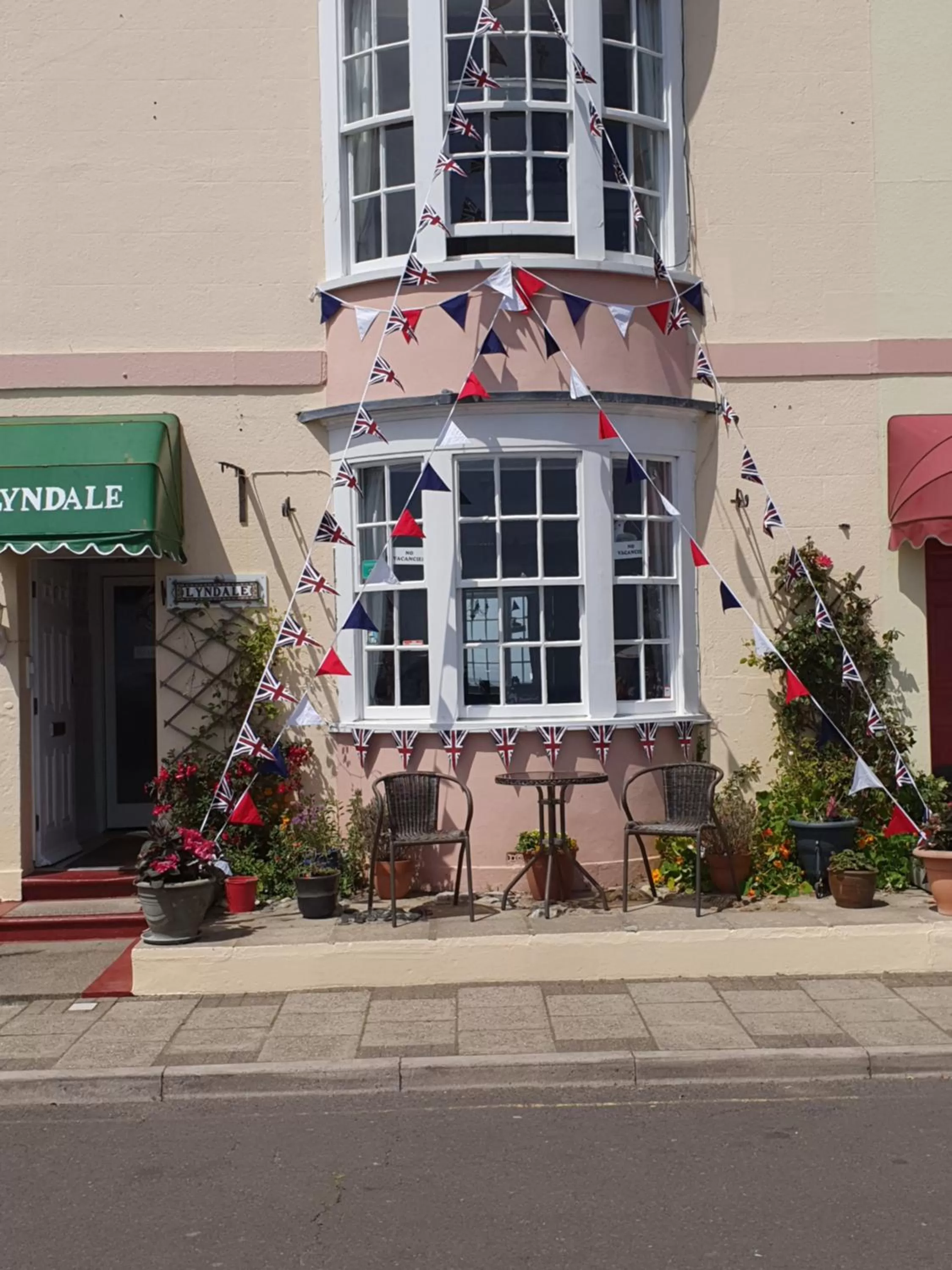 Facade/entrance in Lyndale Guest House