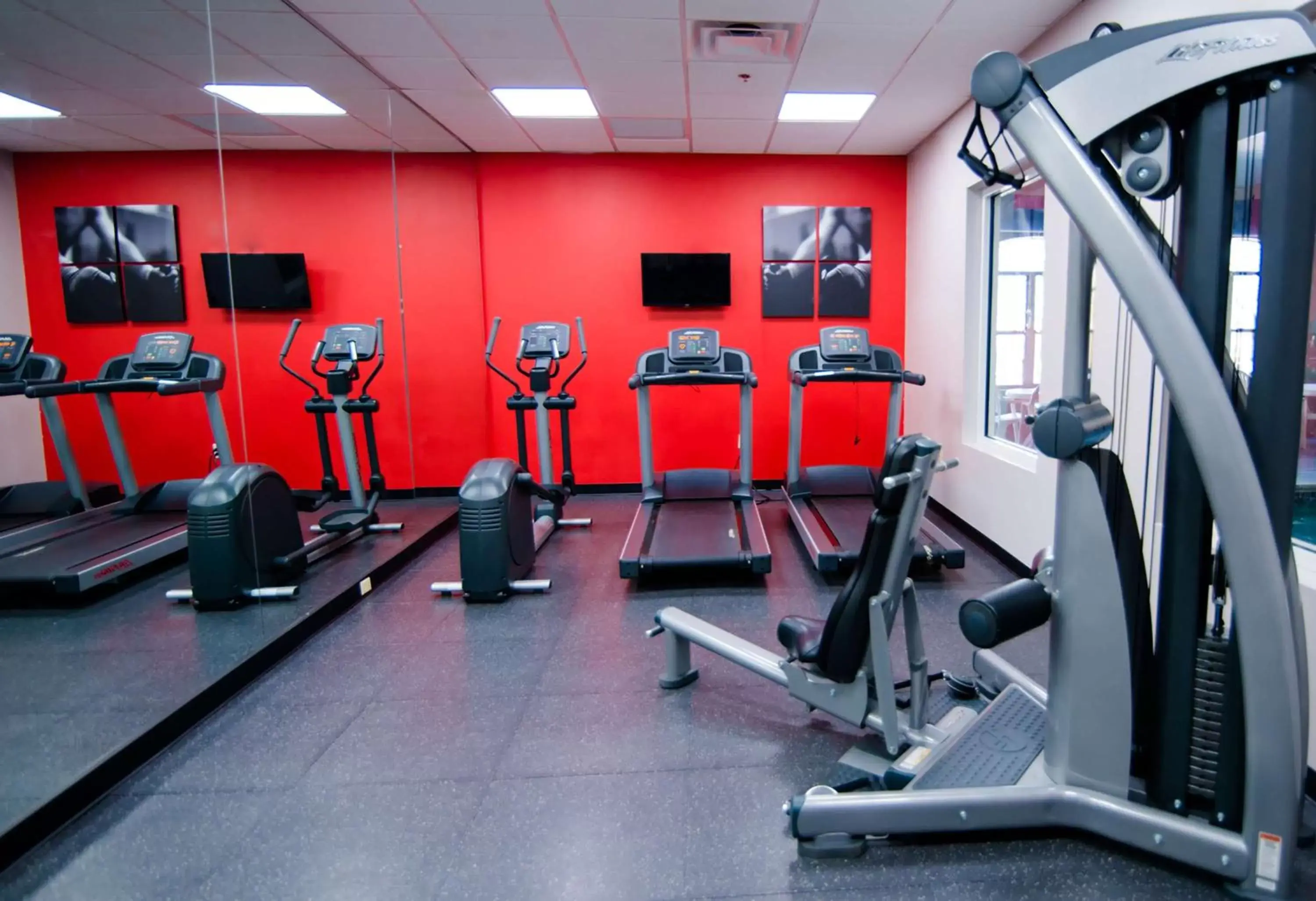 Activities, Fitness Center/Facilities in Country Inn & Suites by Radisson, Brockton (Boston), MA