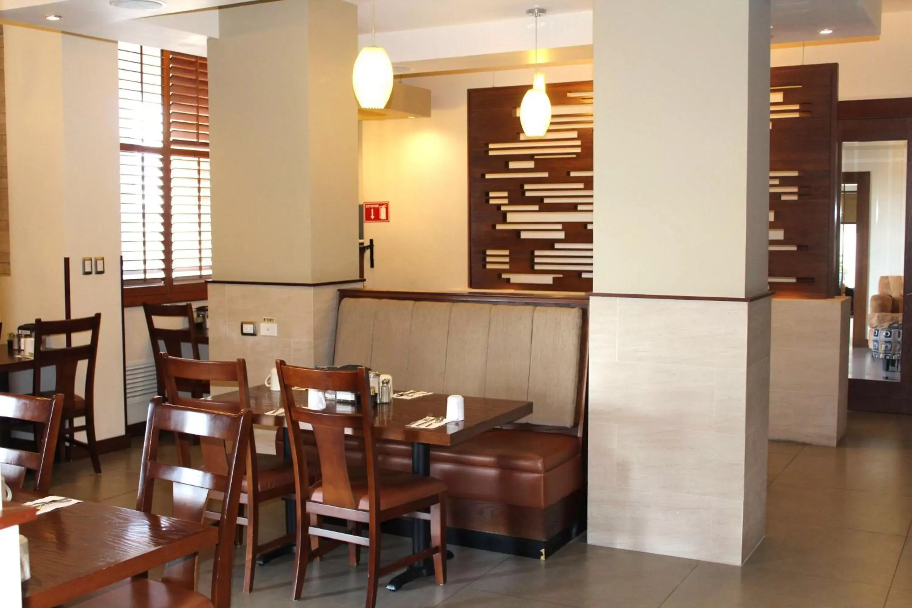 Restaurant/places to eat in Best Western Cumbres Inn Cd. Cuauhtemoc Restaurant/places to eat in Best Western Cumbres Inn Cd. Cuauhtemoc