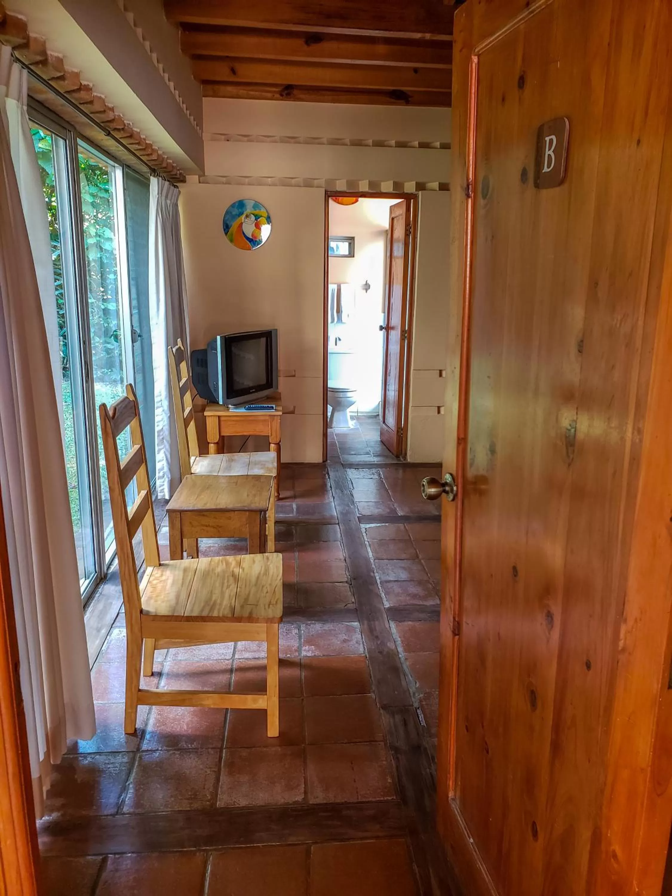 Communal lounge/ TV room in Hotel San Buenaventura de Atitlán