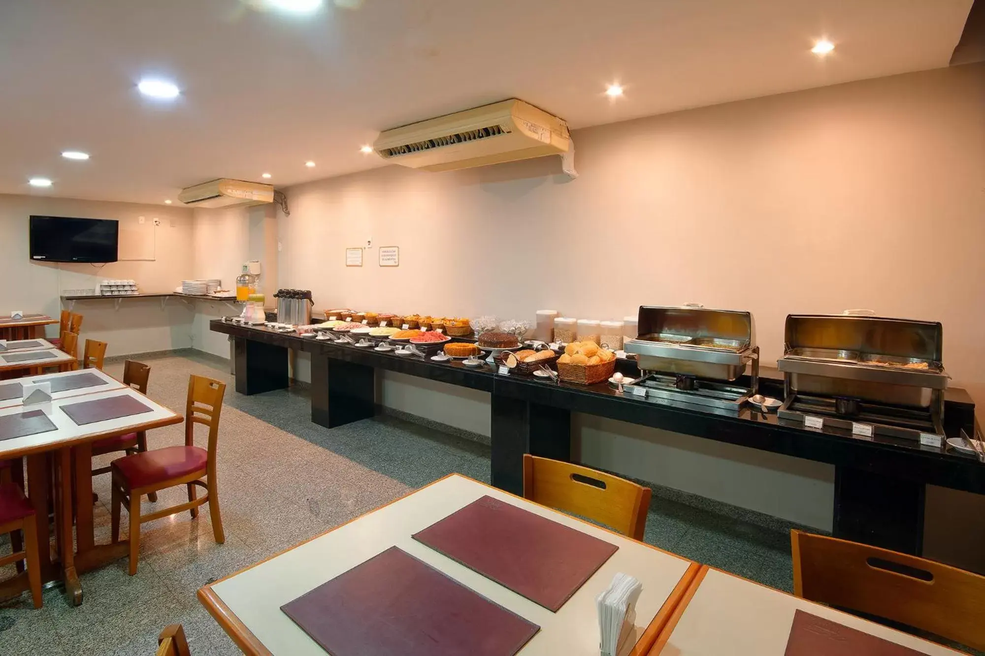 Restaurant/places to eat in Fênix Hotel Campinas Restaurant/places to eat in Fênix Hotel Campinas