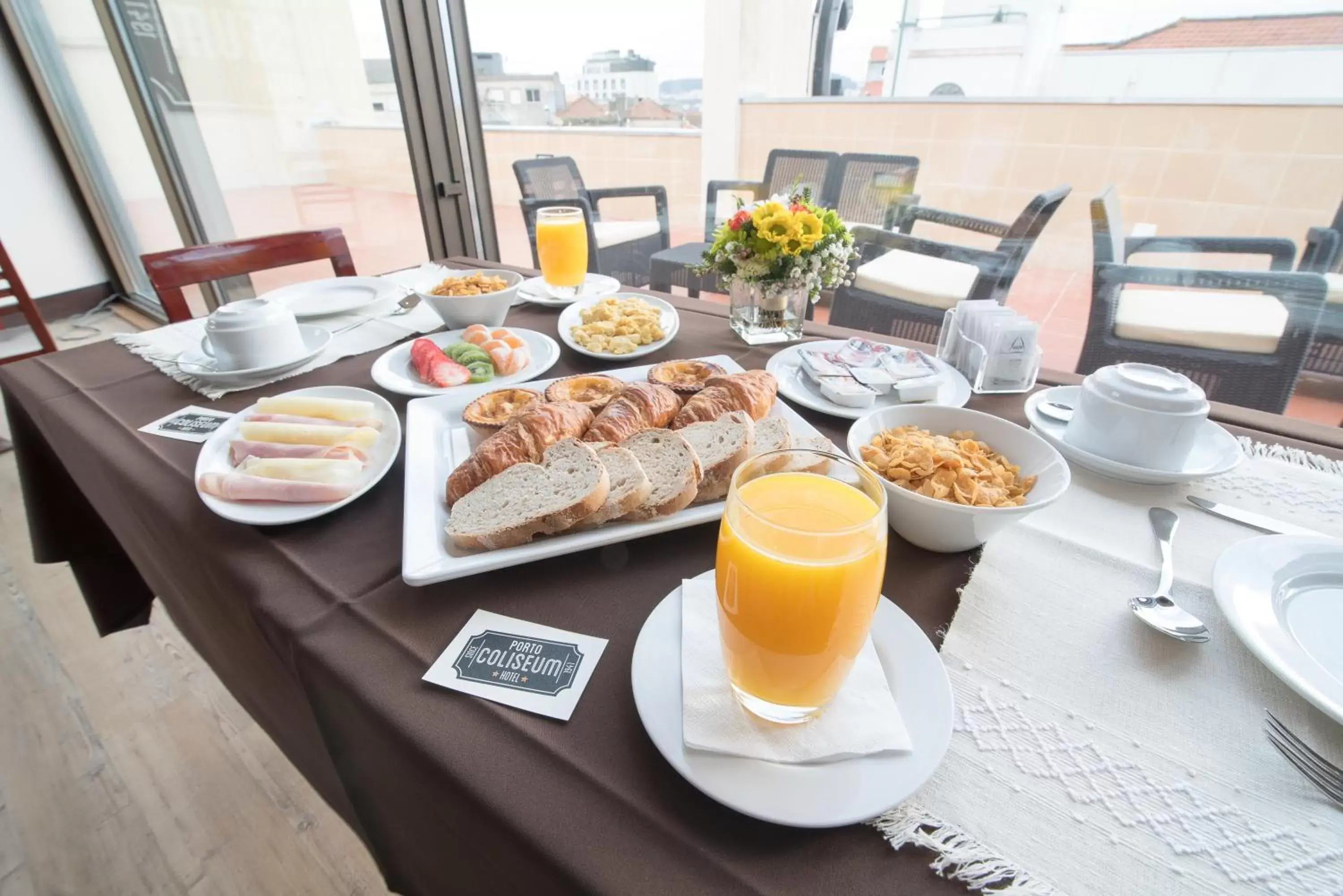 Breakfast in Porto Coliseum Hotel