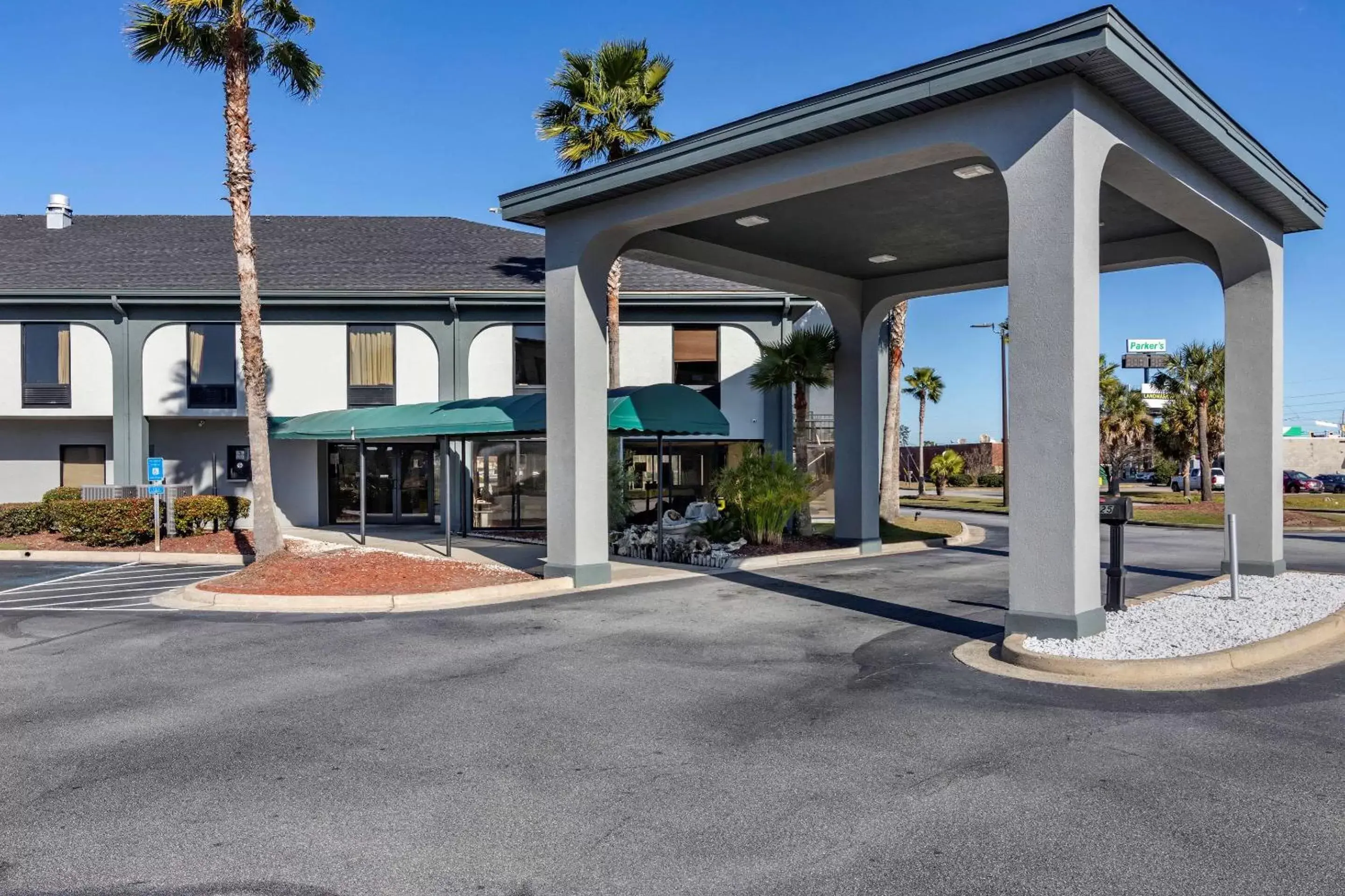 Property building in Quality Inn Brunswick Property building in Quality Inn Brunswick