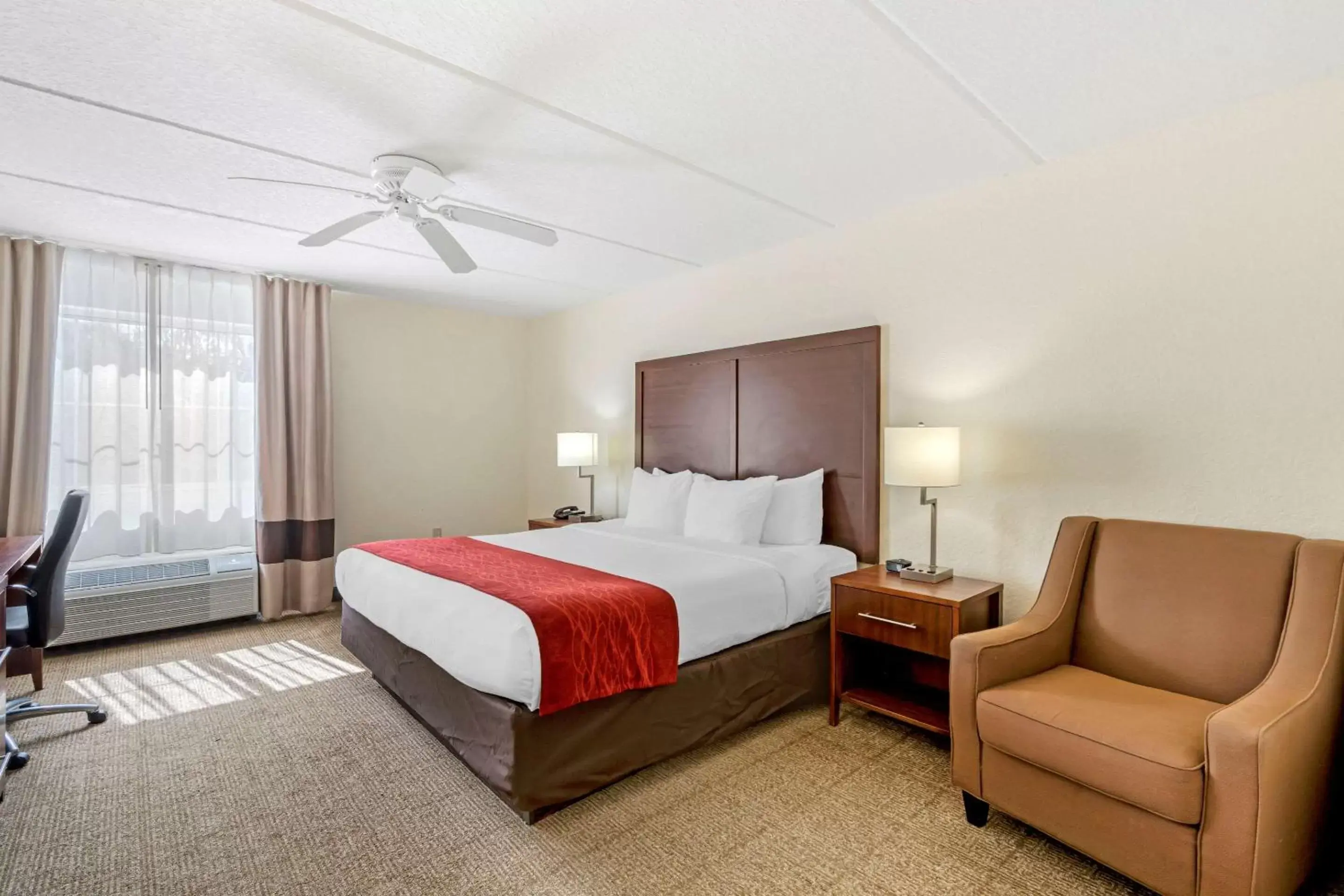 Bedroom, Bed in Comfort Inn Kissimmee-Lake Buena Vista South