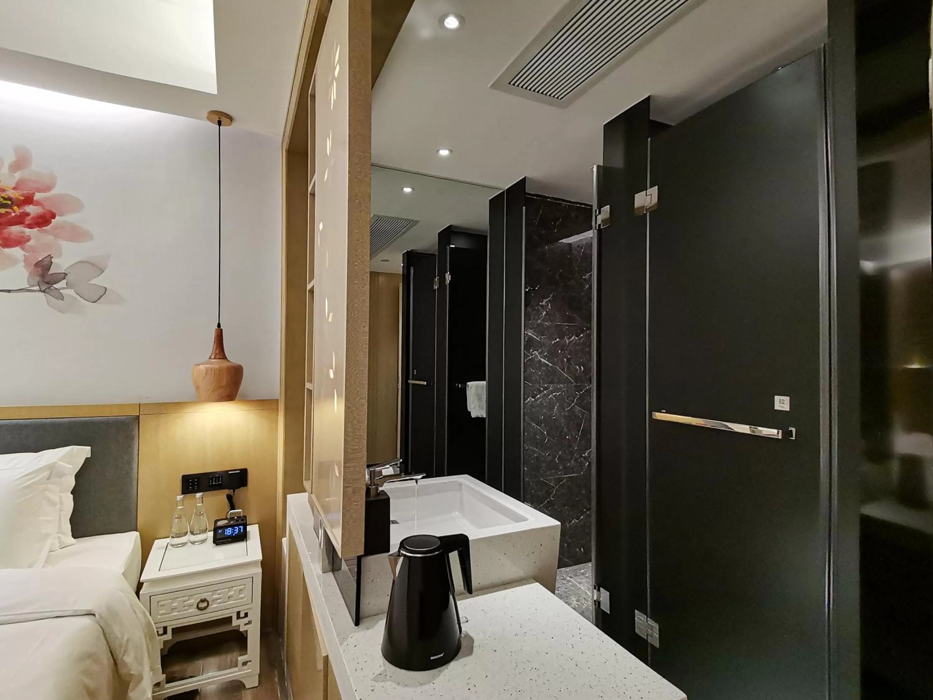 Shower in Paco Hotel BeiJing Road Metro Guangzhou