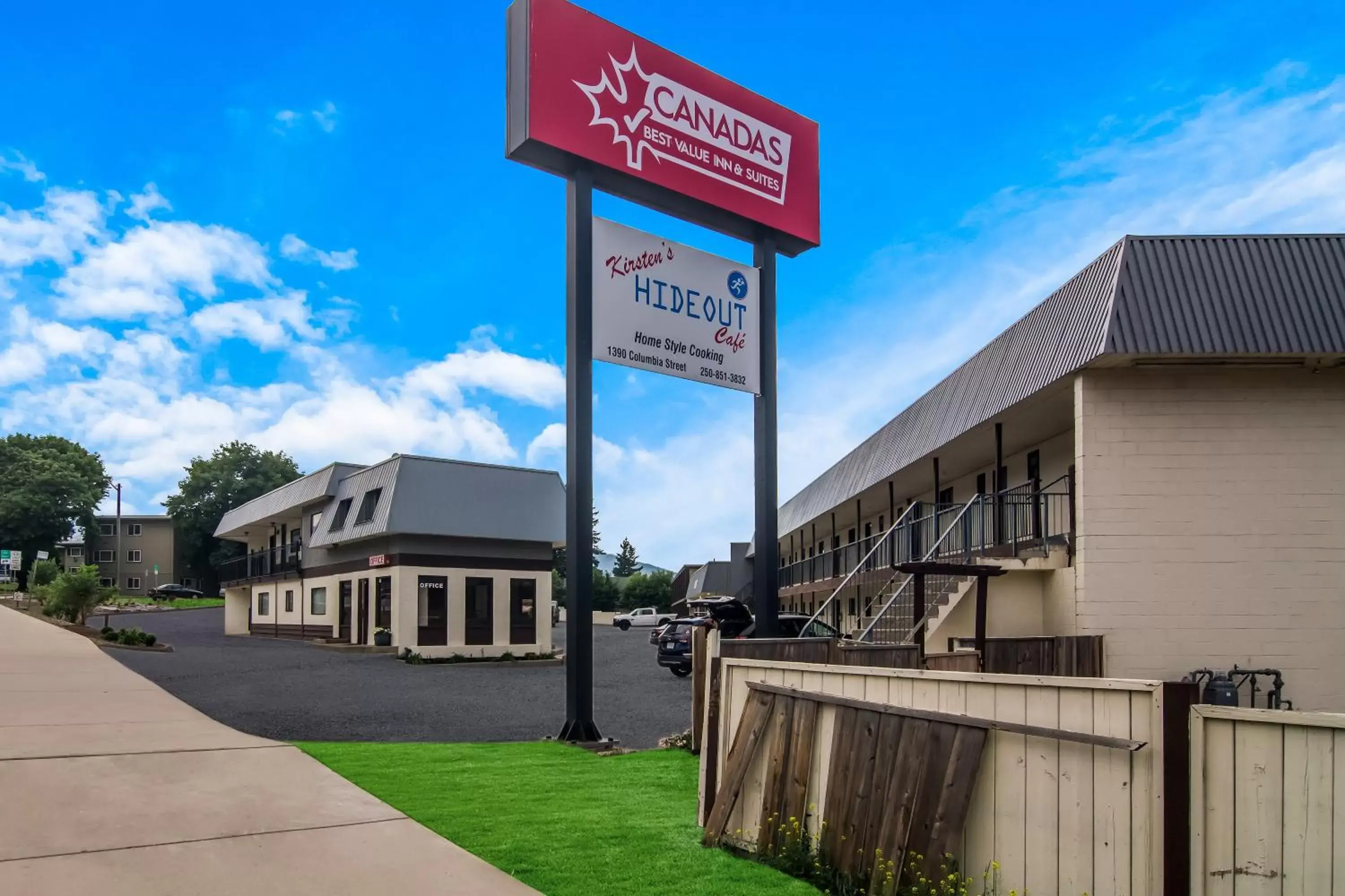 Property building in Canadas Best Value Inn & Suites Kamloops Property building in Canadas Best Value Inn & Suites Kamloops