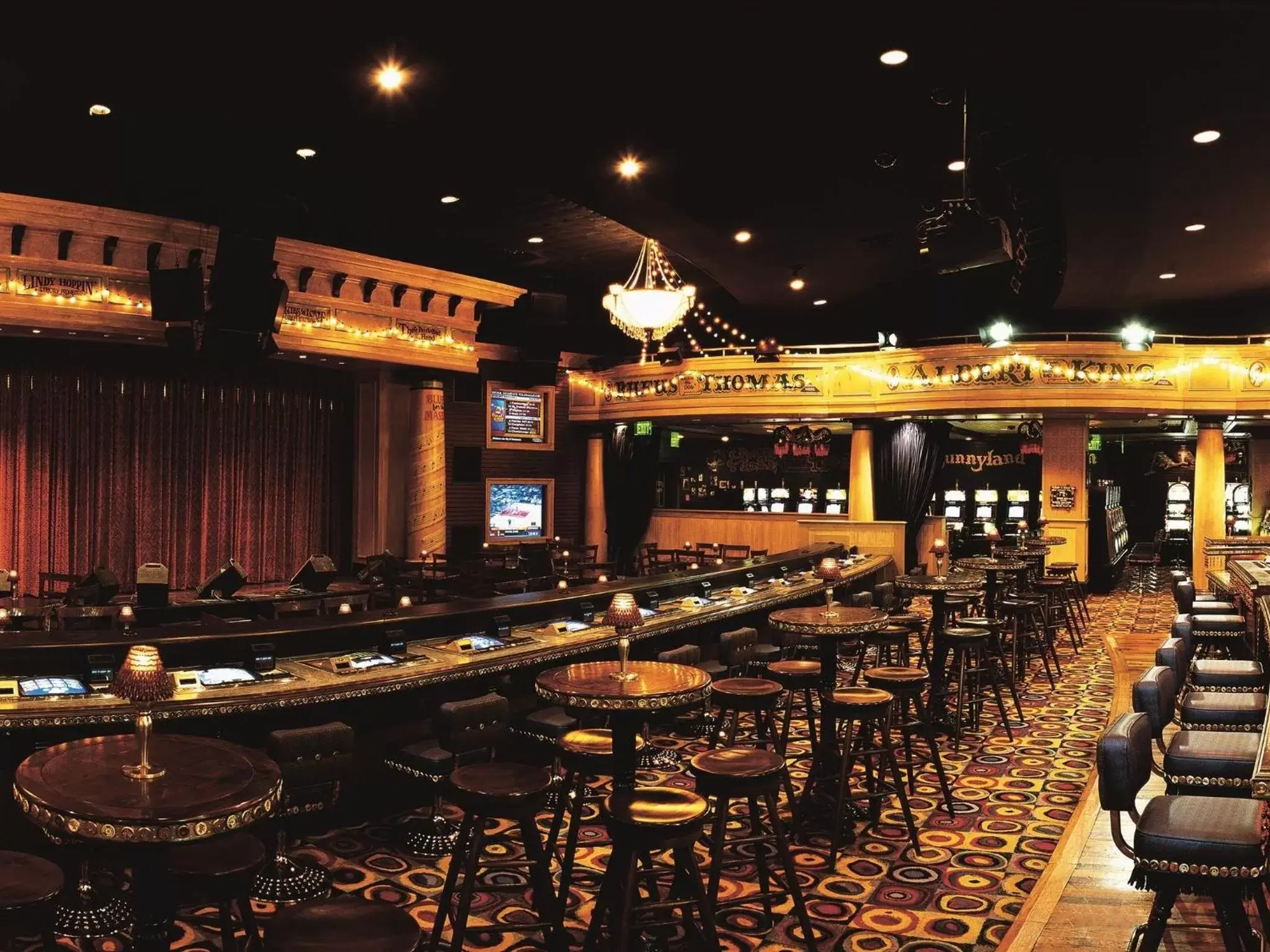 Lounge or bar in Ameristar Casino Hotel Vicksburg, Ms.