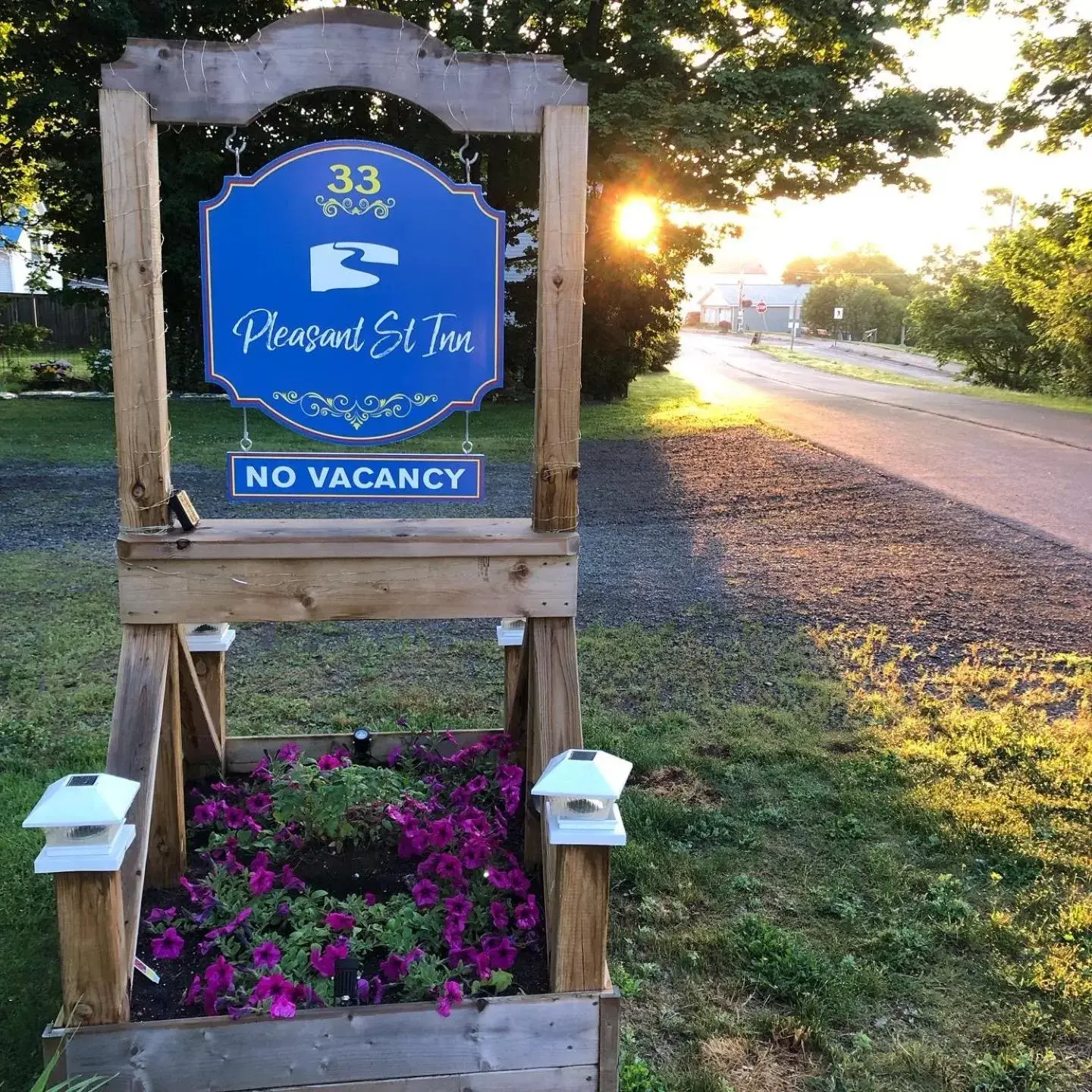 Property logo or sign in Pleasant Street Inn