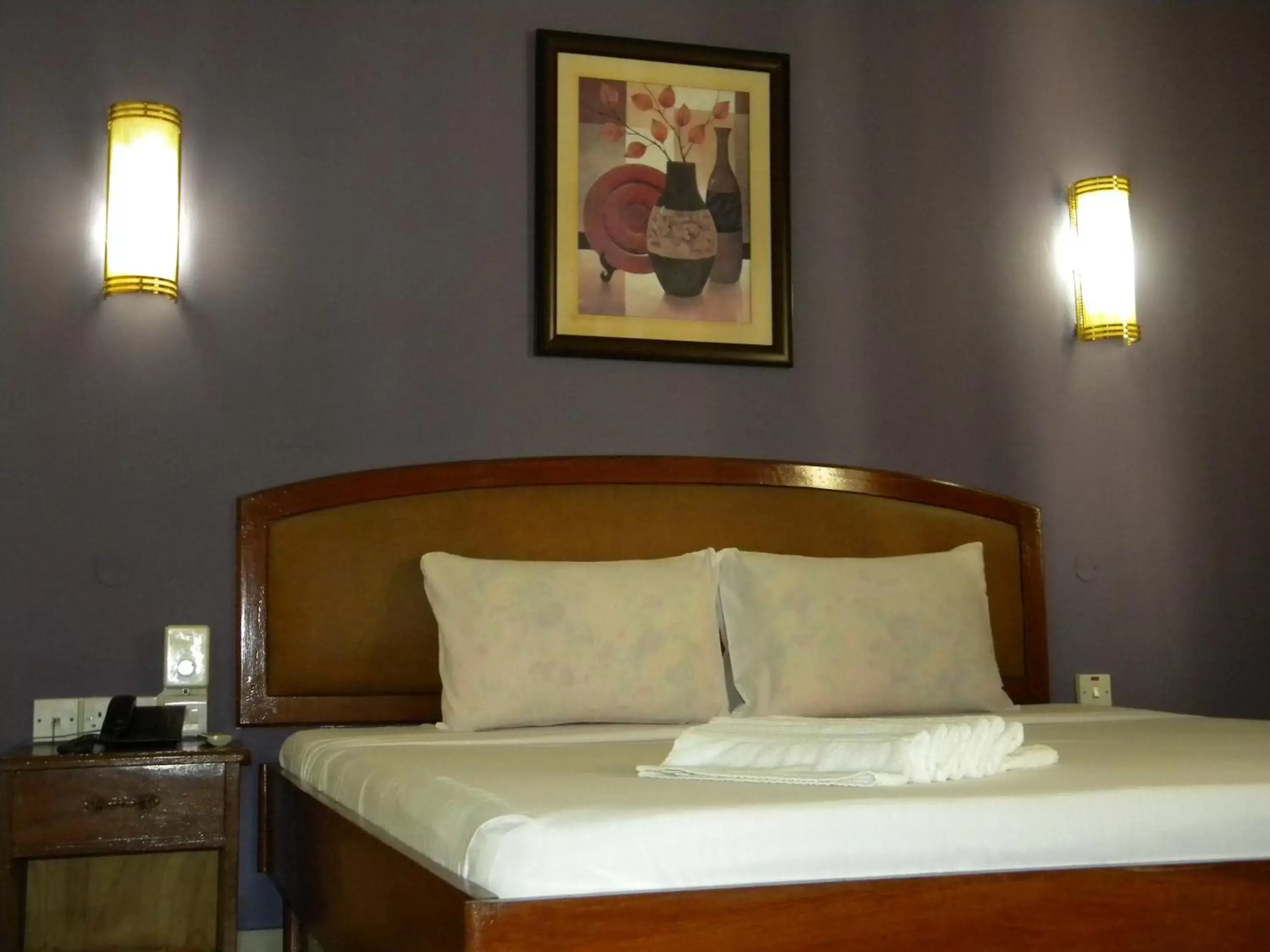 Deluxe Double Room - single occupancy in Iris Hotel Dar Es Salaam Deluxe Double Room - single occupancy in Iris Hotel Dar Es Salaam