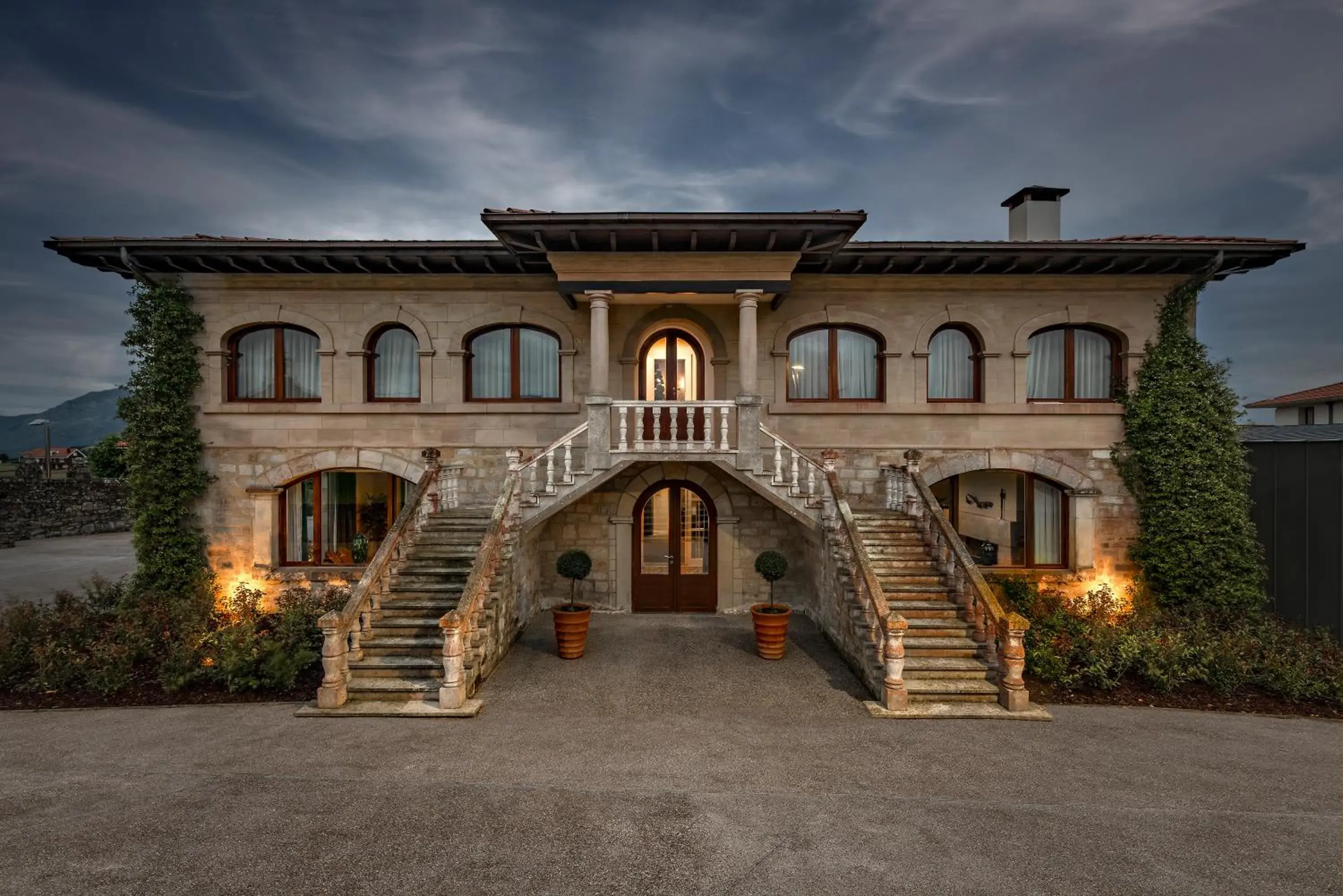 Property building in CoolRooms Palacio de Luces Property building in CoolRooms Palacio de Luces