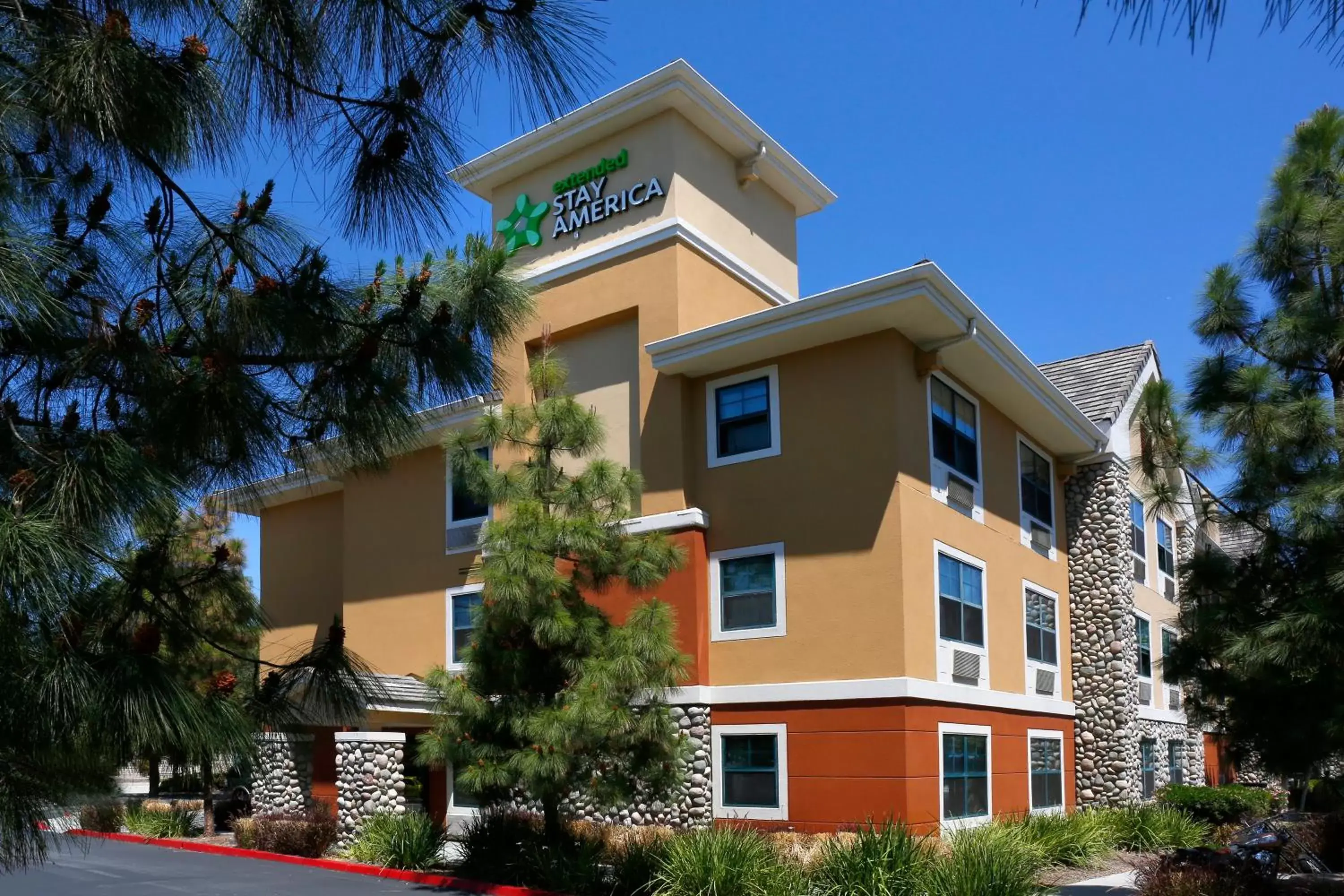 Property building in Extended Stay America Suites - Temecula - Wine Country