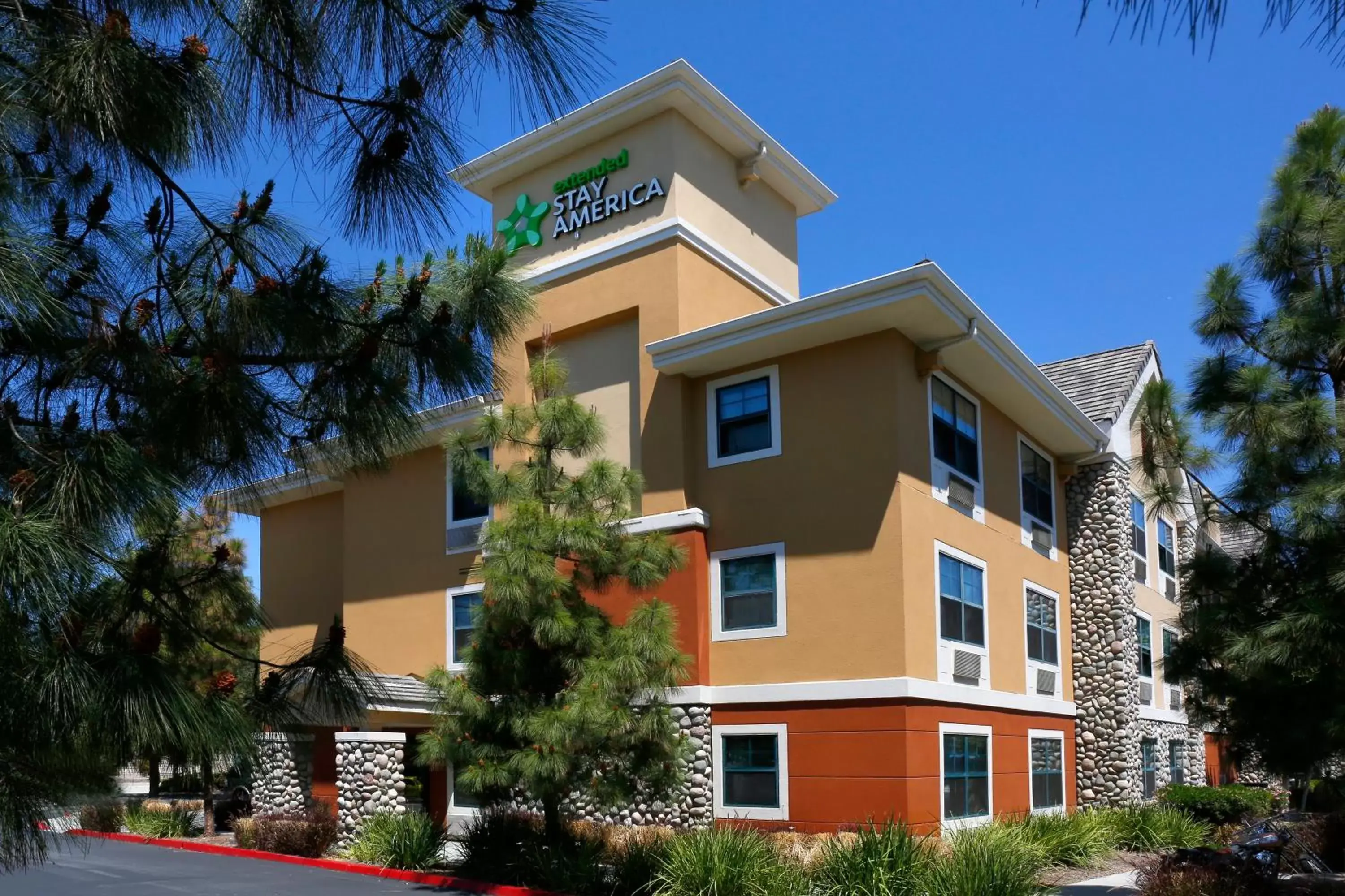 Property building in Extended Stay America Suites - Temecula - Wine Country Property building in Extended Stay America Suites - Temecula - Wine Country