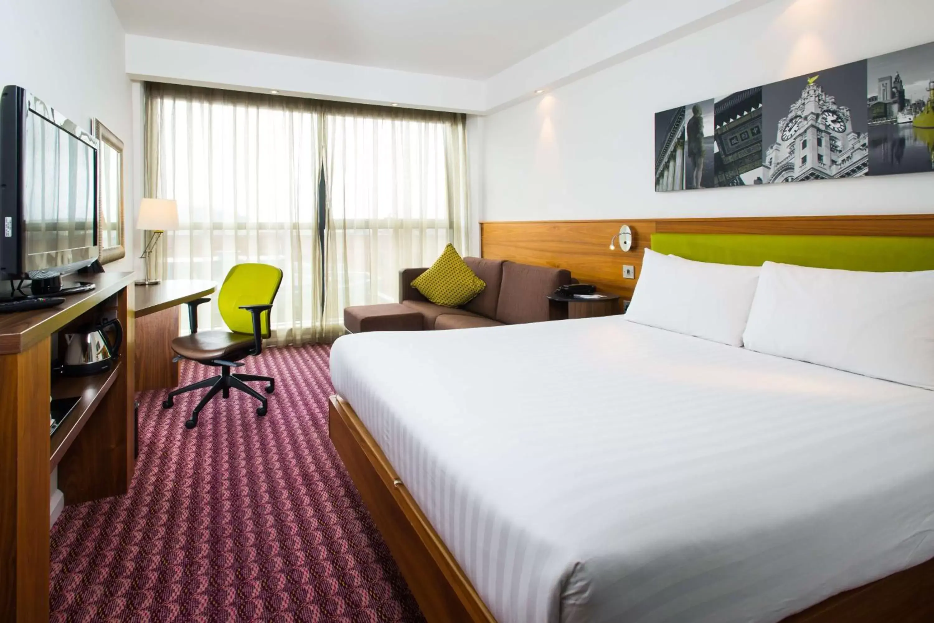 Bed in Hampton By Hilton Liverpool City Centre