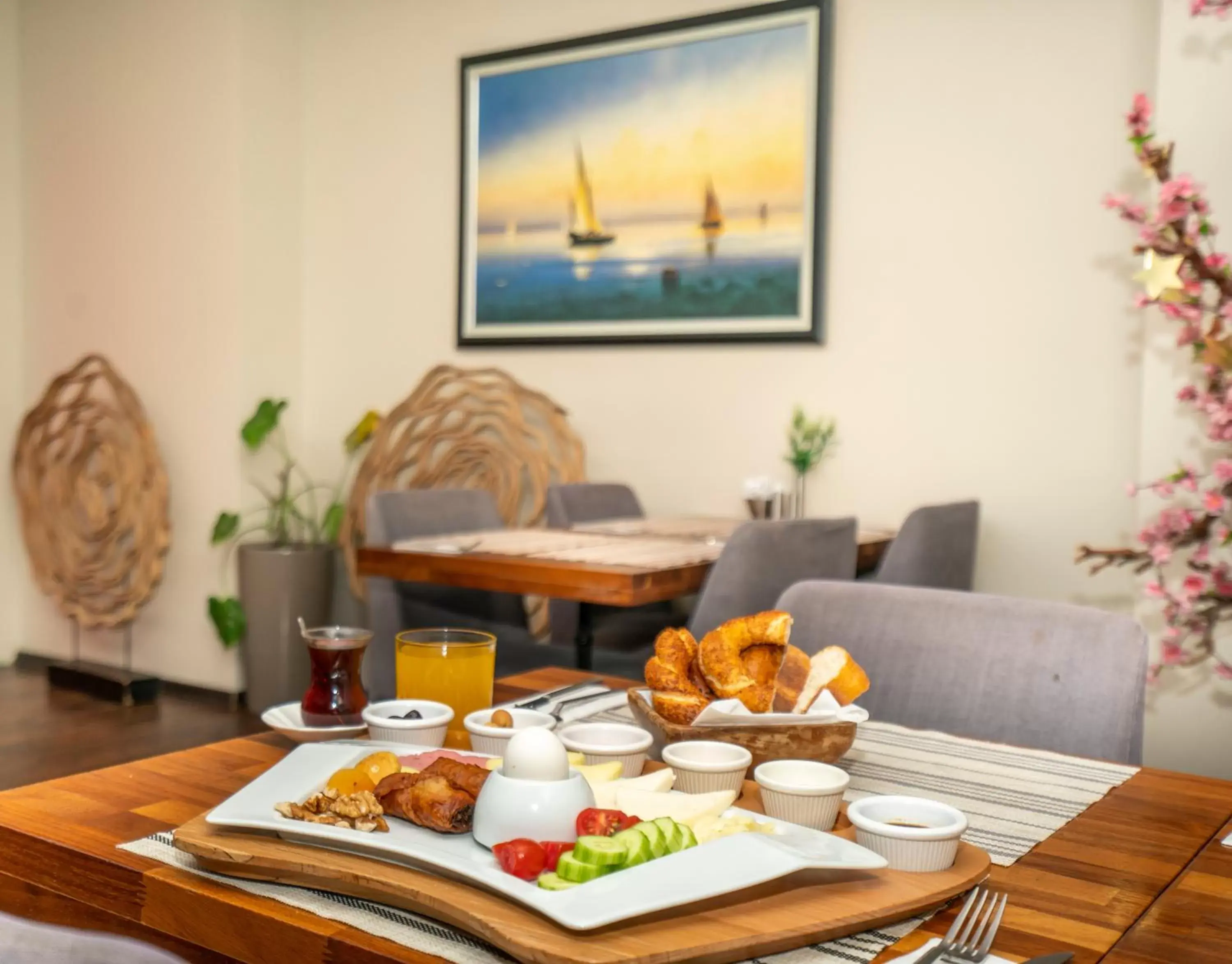 Food and drinks in The Gate 30 Suites Ataşehir
