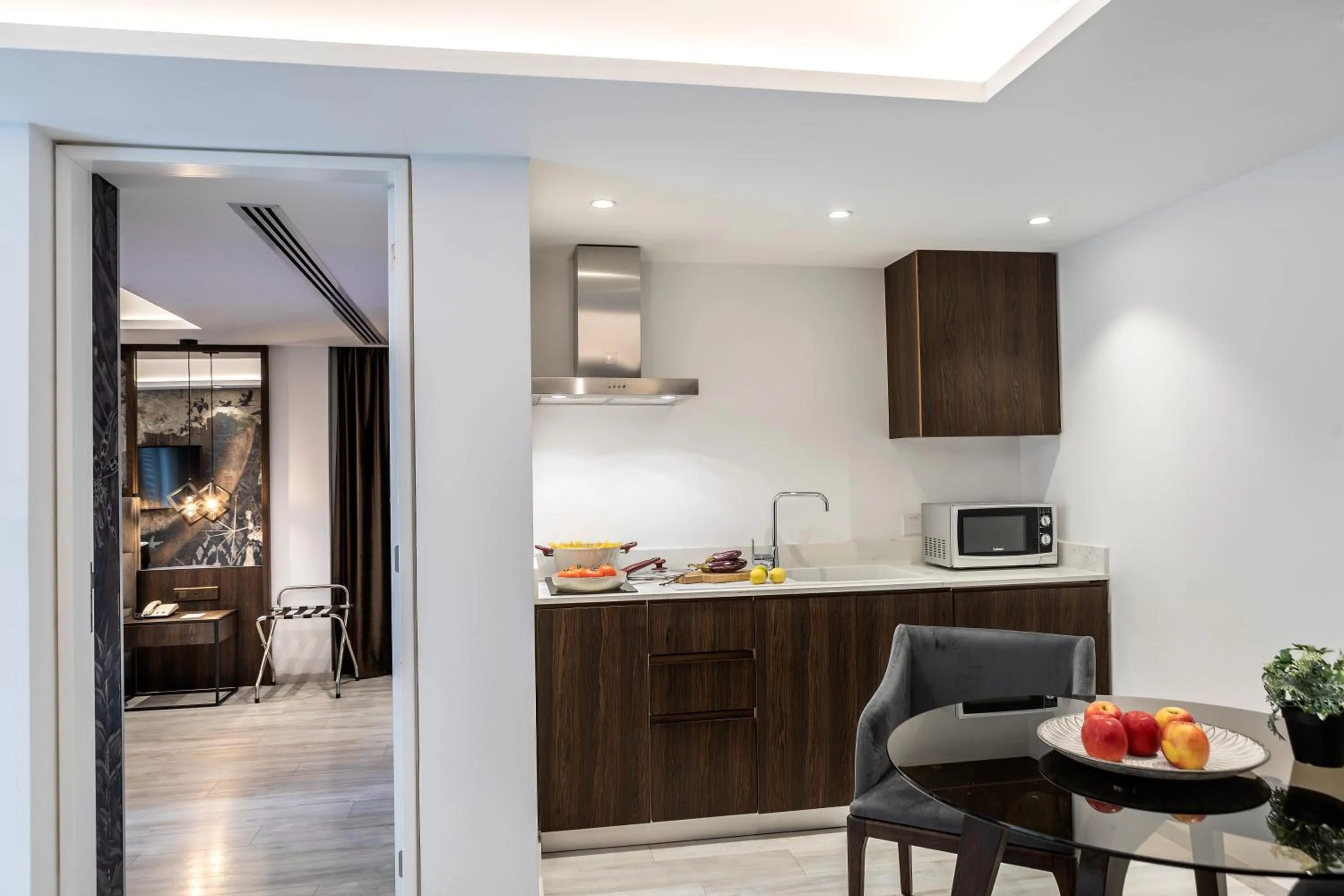 Kitchen or kitchenette in Almond Business Hotel