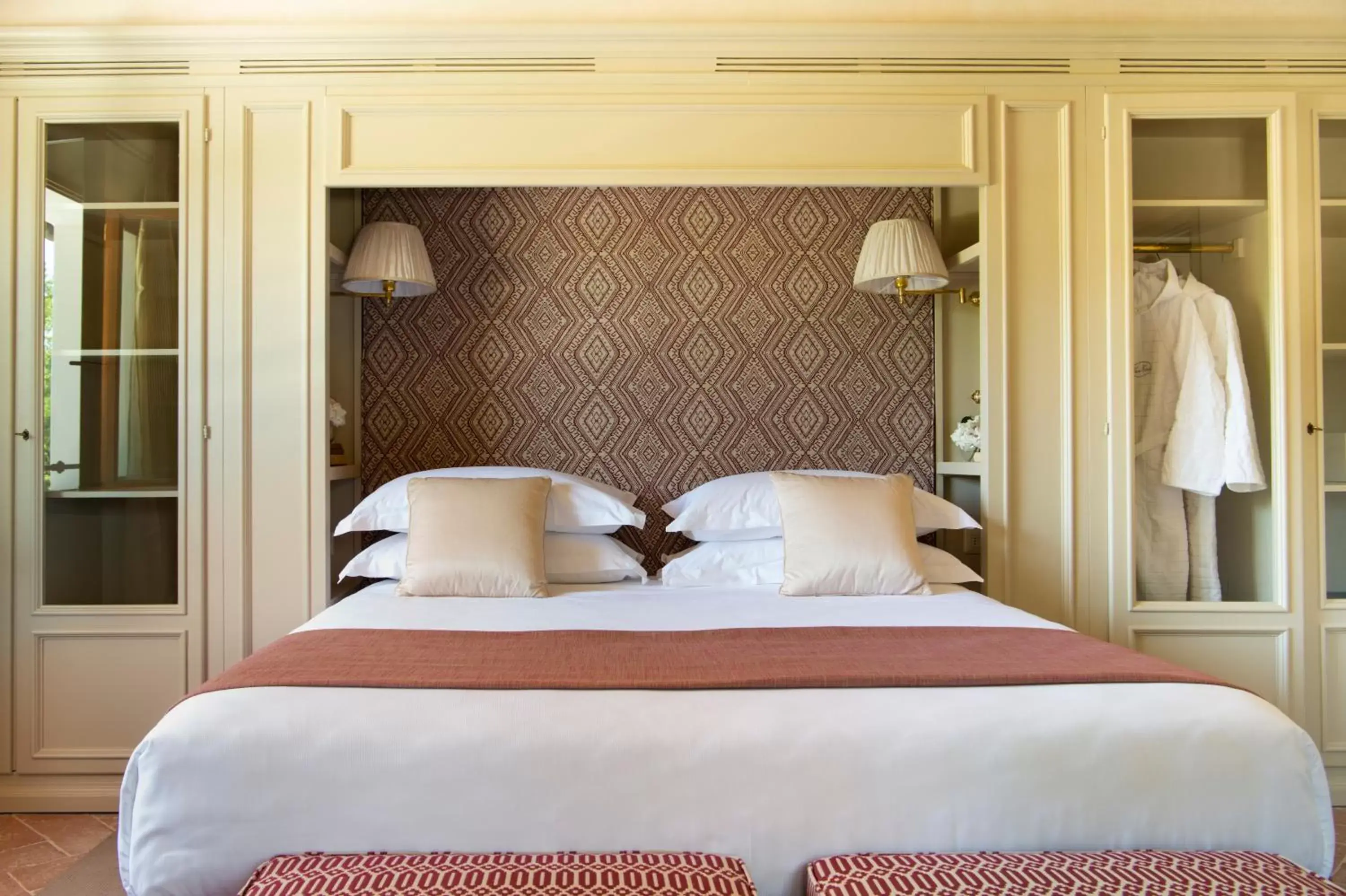 Bedroom, Bed in VIESCA Suites & Villas Il Borro Toscana