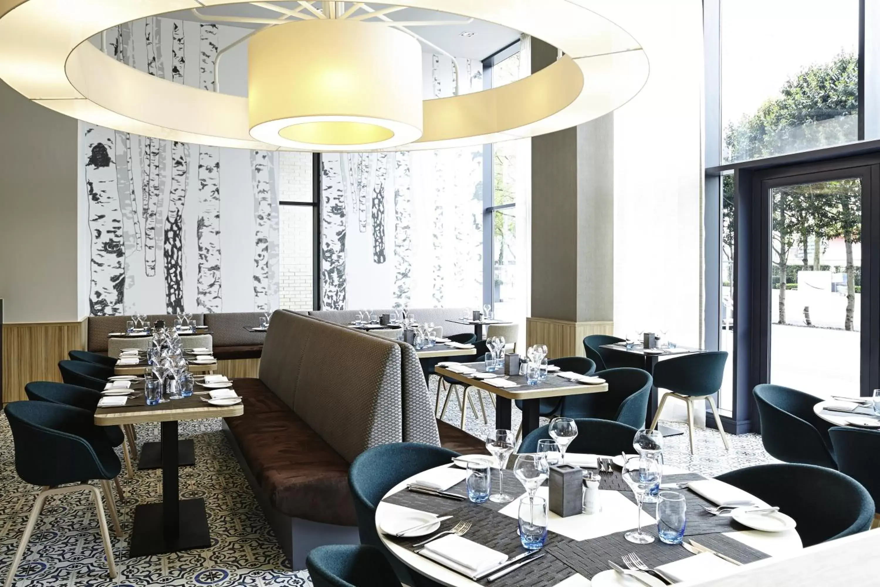 Restaurant/Places to Eat in Novotel London Wembley