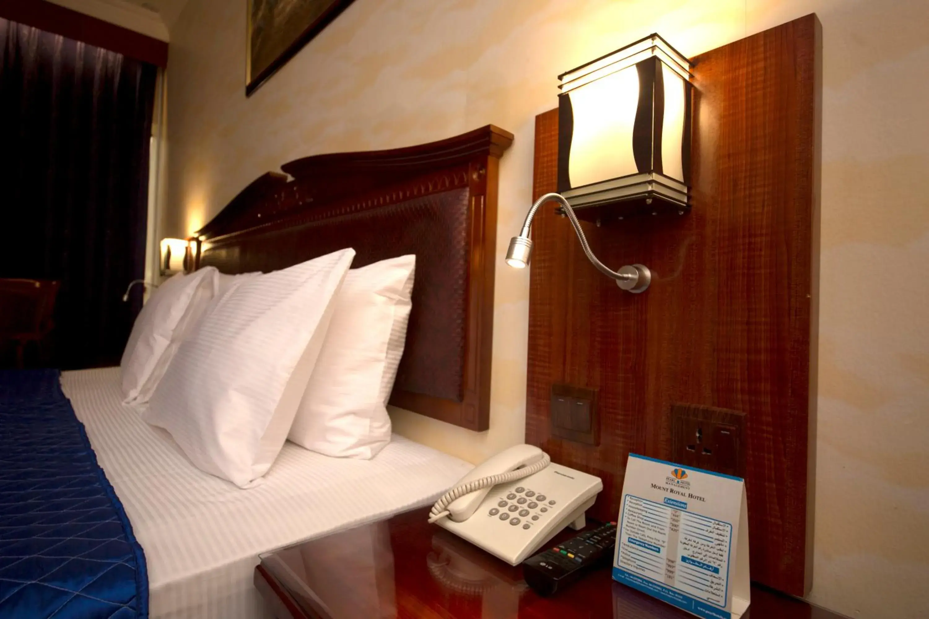 Bedroom, Bed in Mount Royal Hotel