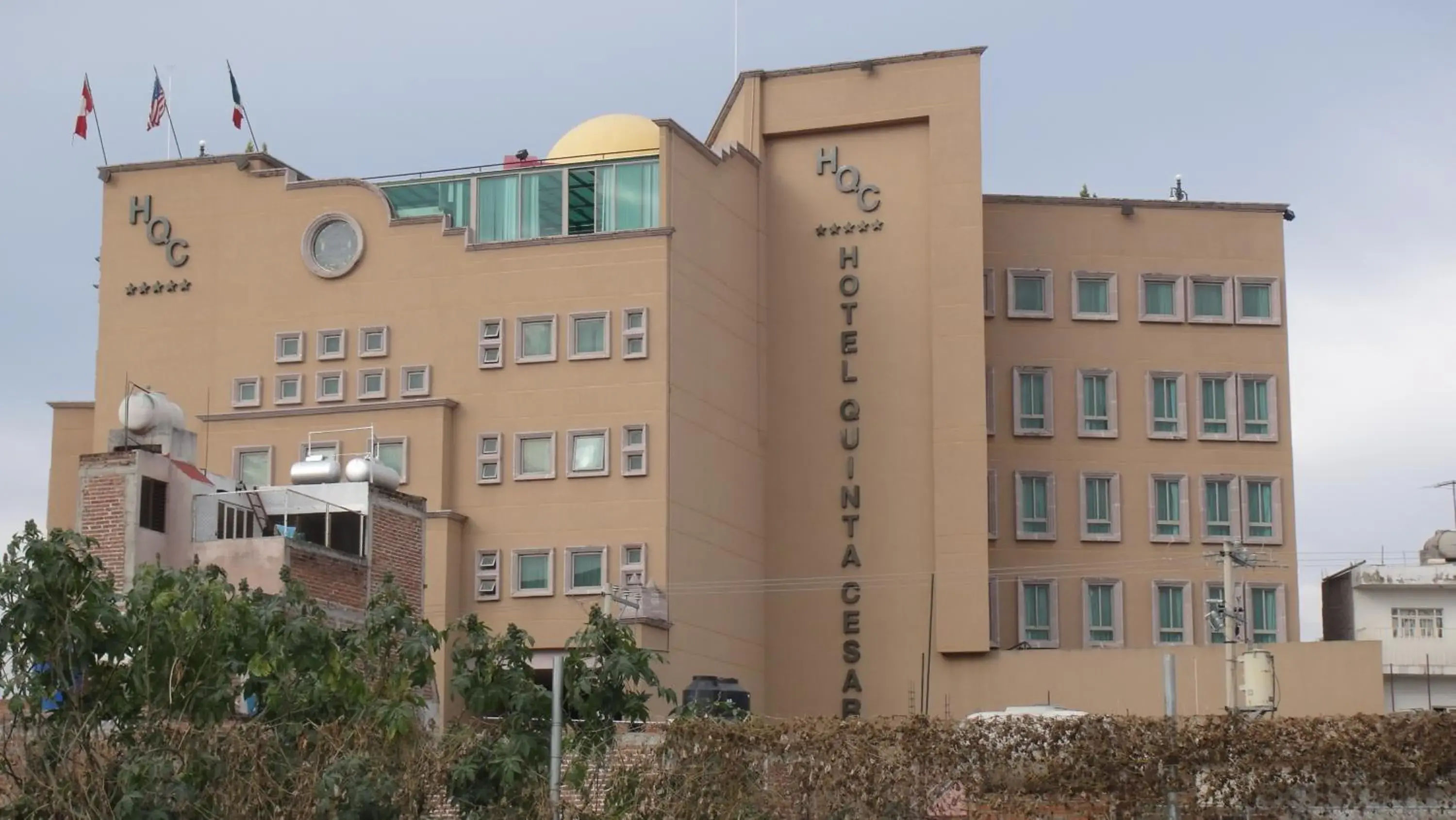 Facade/entrance, Property Building in Hotel Quinta Cesar