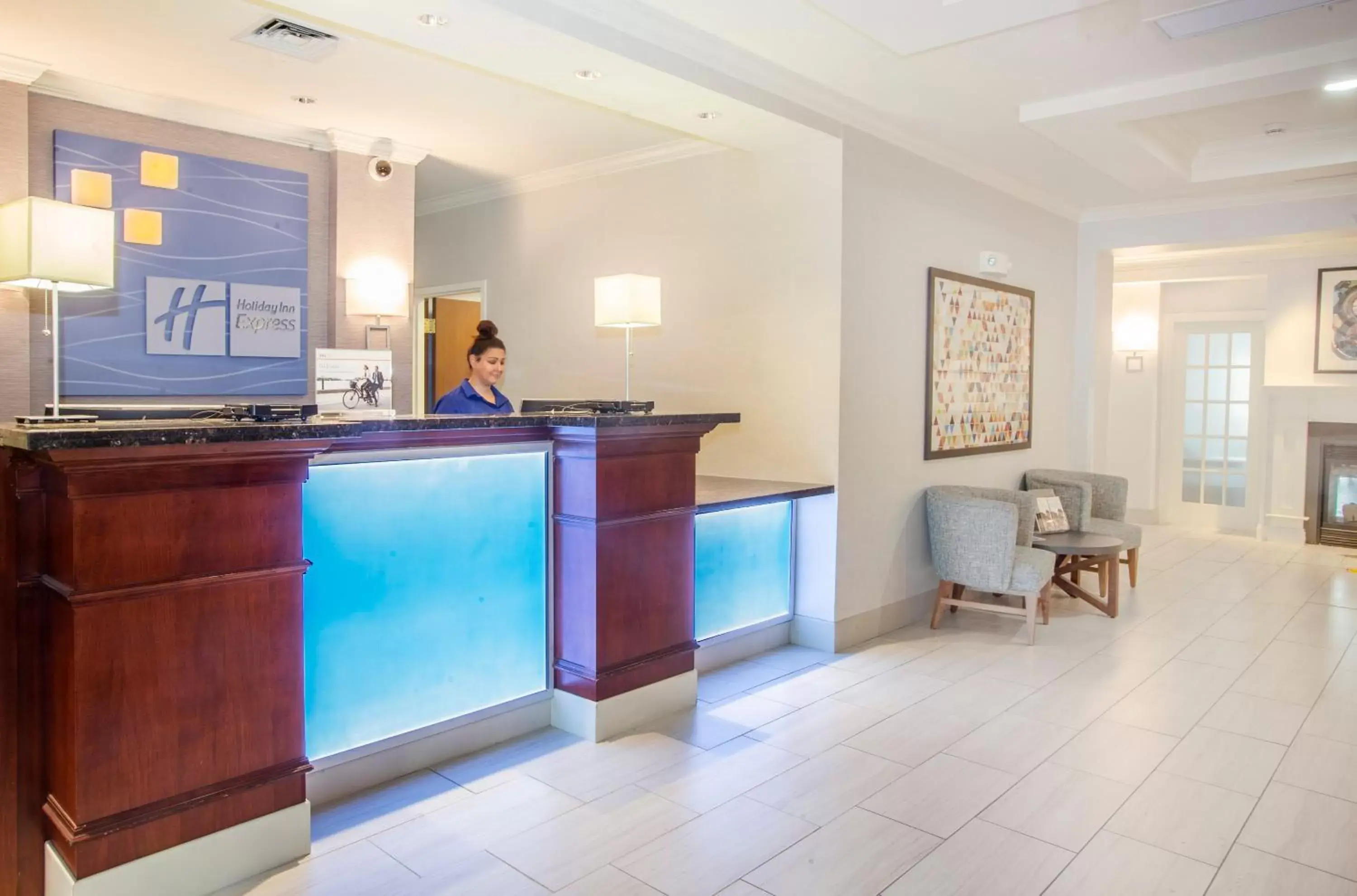 Property building, Lobby/Reception in Holiday Inn Express Hotel & Suites Bethlehem Airport/Allentown area, an IHG Hotel