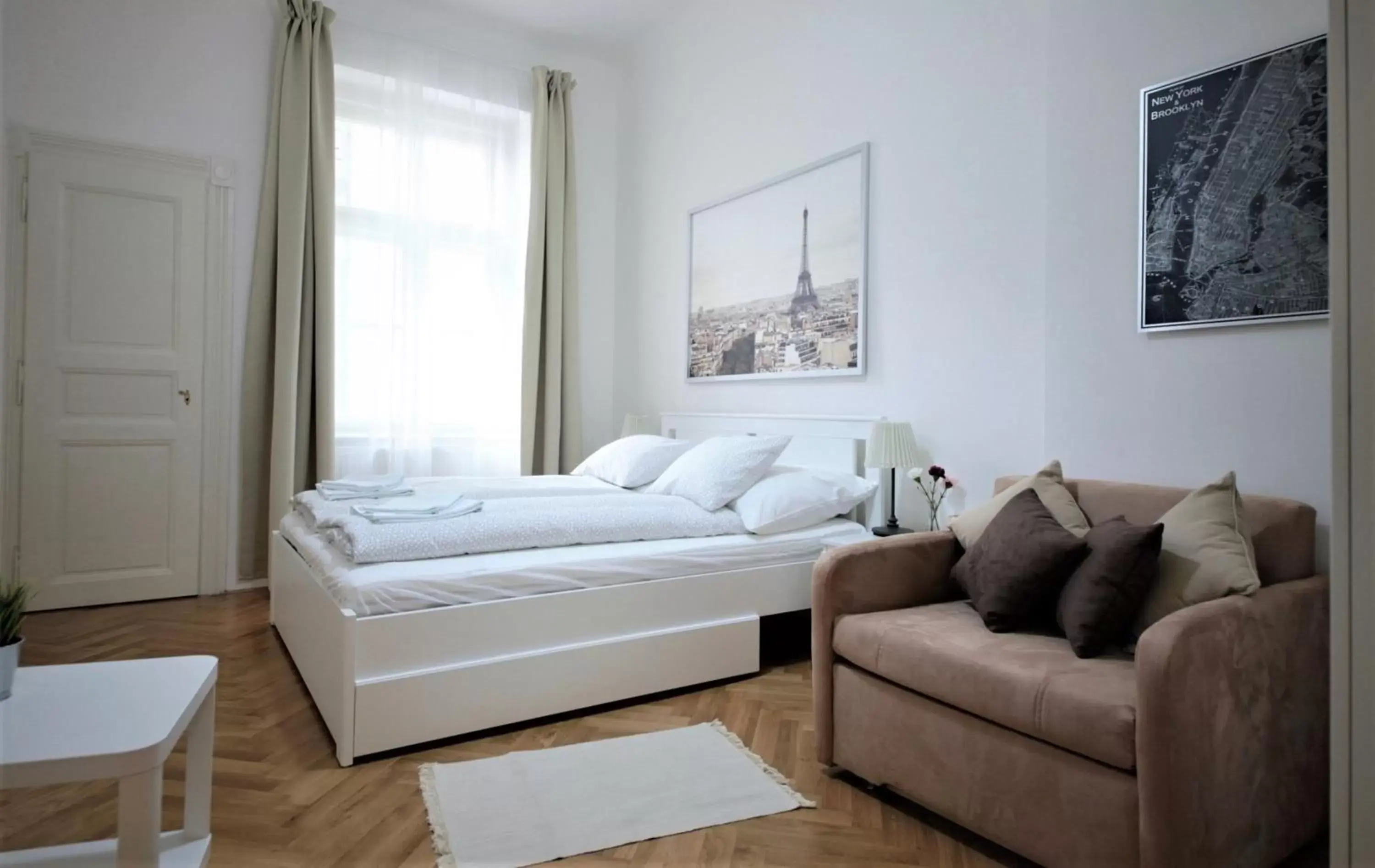 Two-Bedroom Apartment in City Castle Aparthotel Two-Bedroom Apartment in City Castle Aparthotel