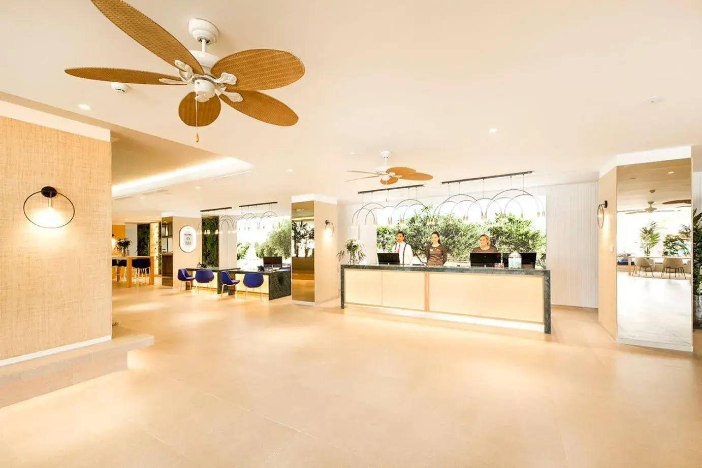 Lobby or reception, Lobby/Reception in FERGUS Style Tobago