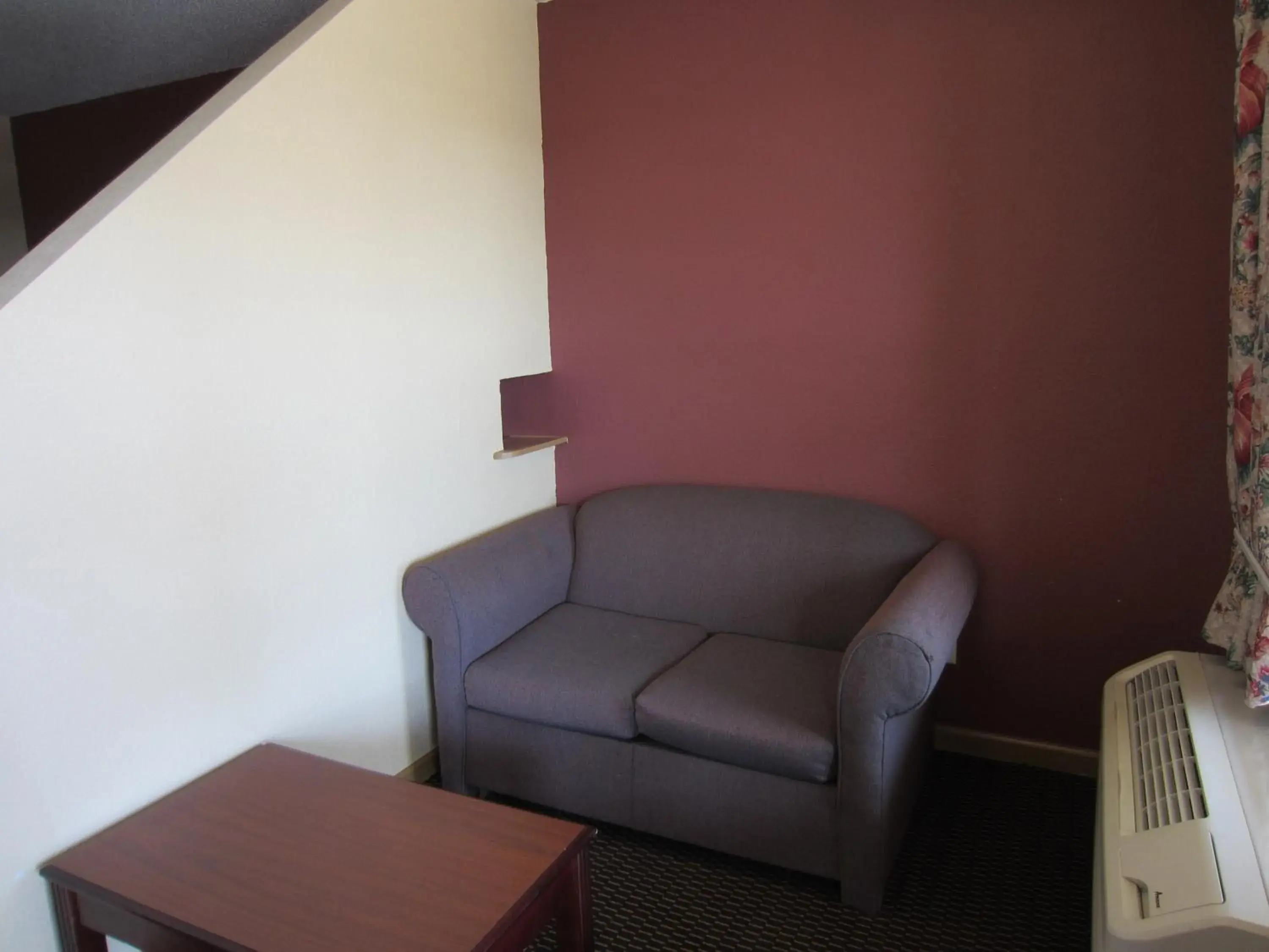 Seating Area in First Western Inn - Fairmont City