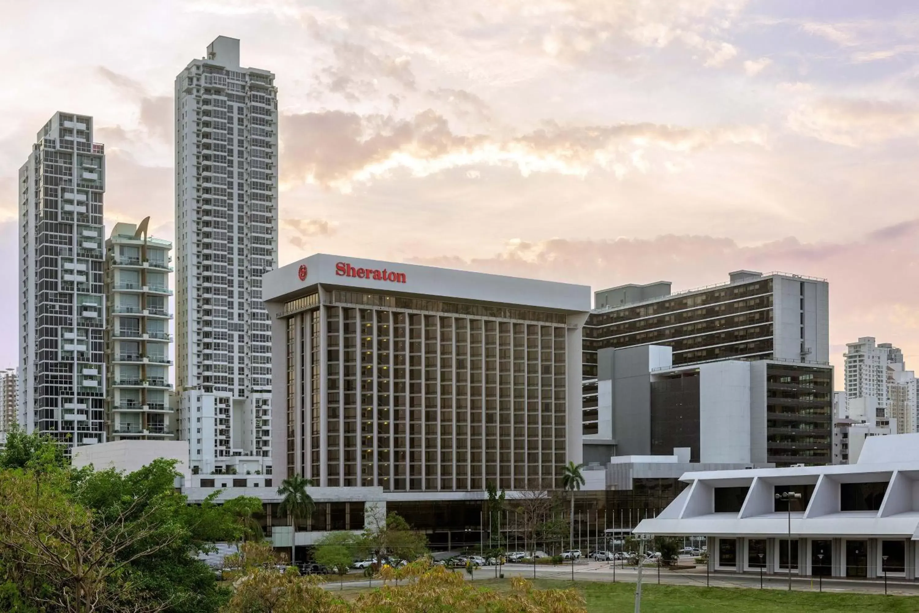 Property Building in Sheraton Grand Panama