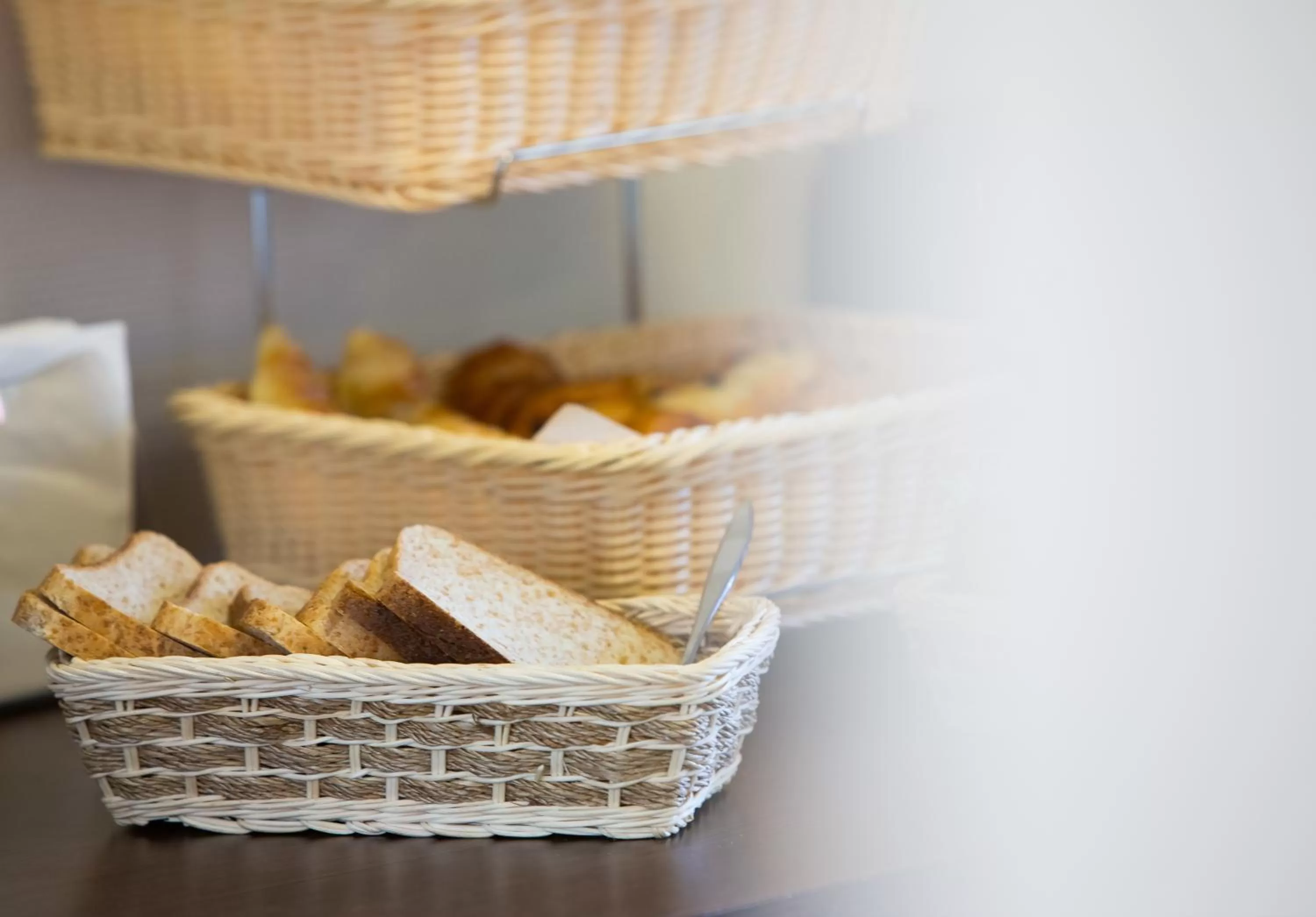 Food in All Suites Appart Hôtel - Pau - Zénith