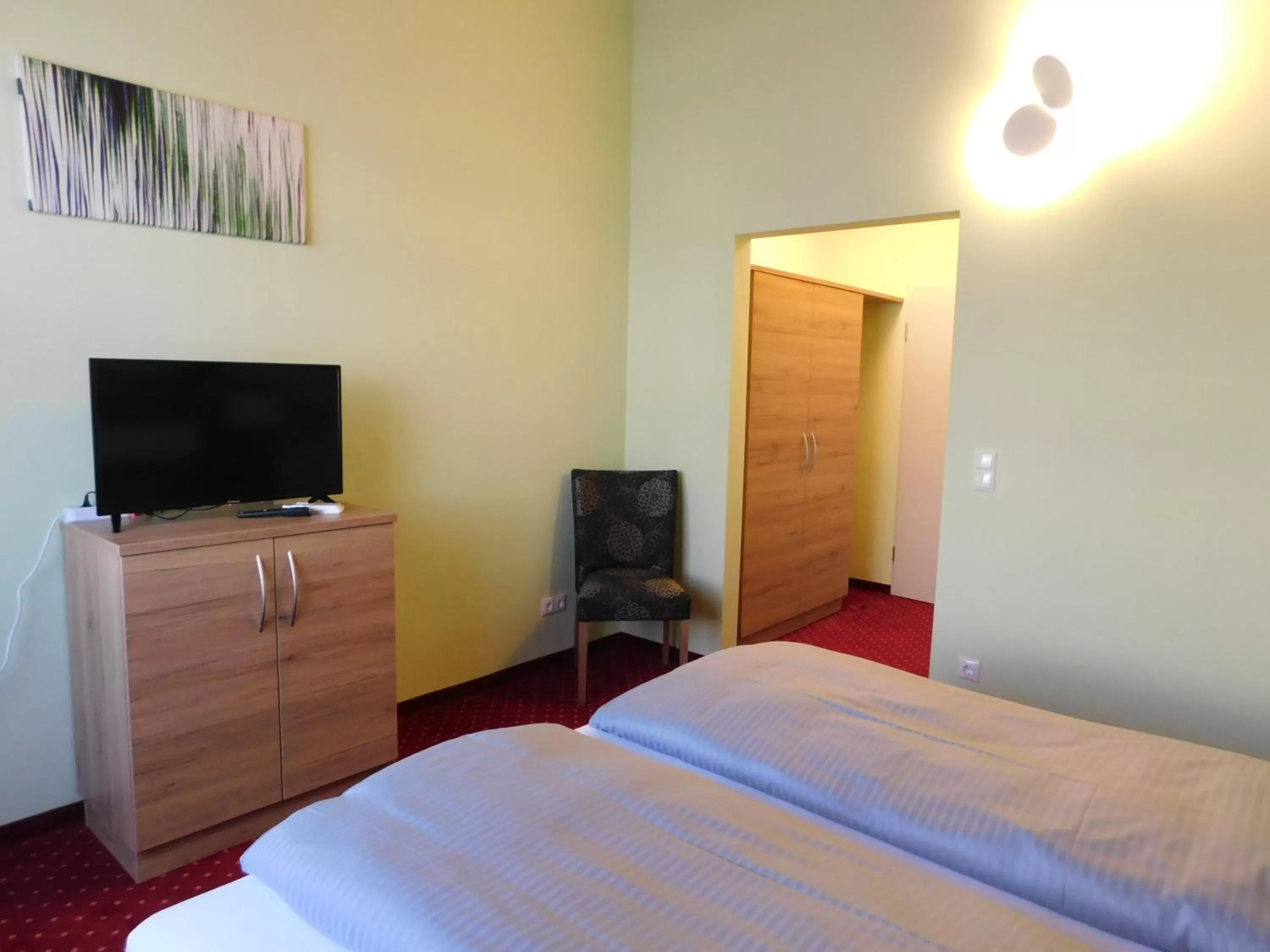 Bed in Hotel KonradP Holzkirchen