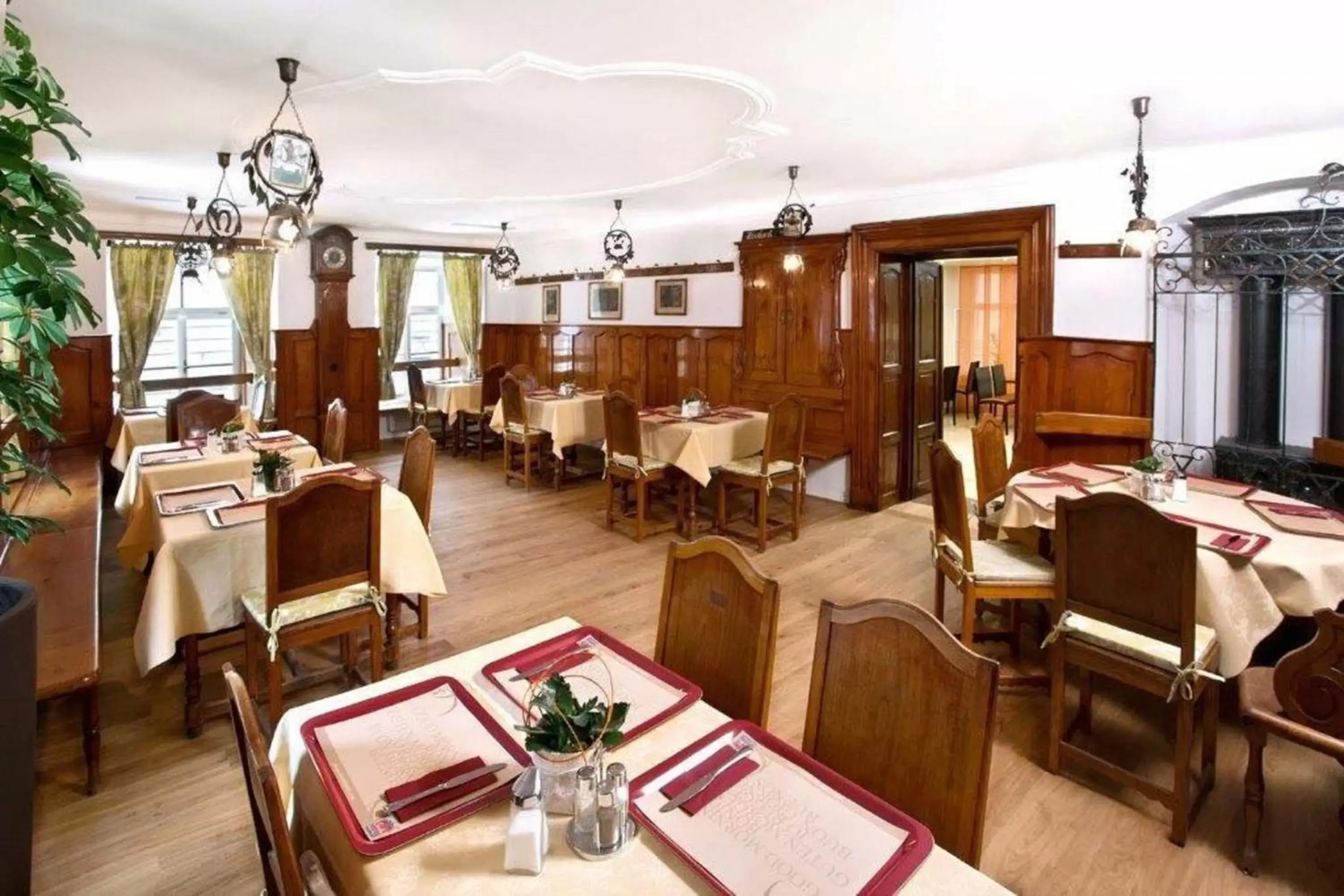 Restaurant/Places to Eat in Leonardo Boutique Hotel Salzburg Gablerbräu