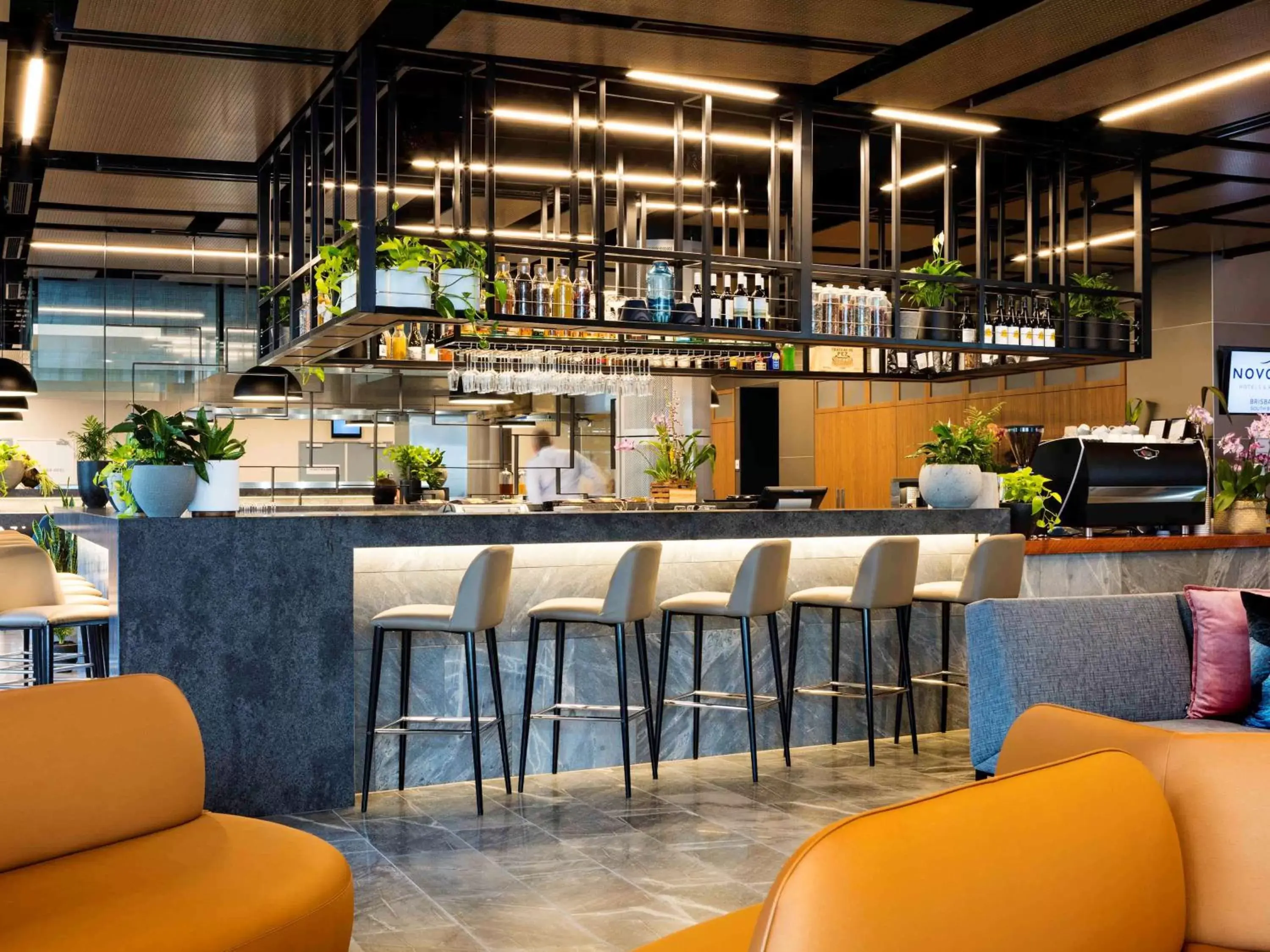 Restaurant/places to eat, Lounge/Bar in Novotel Brisbane South Bank