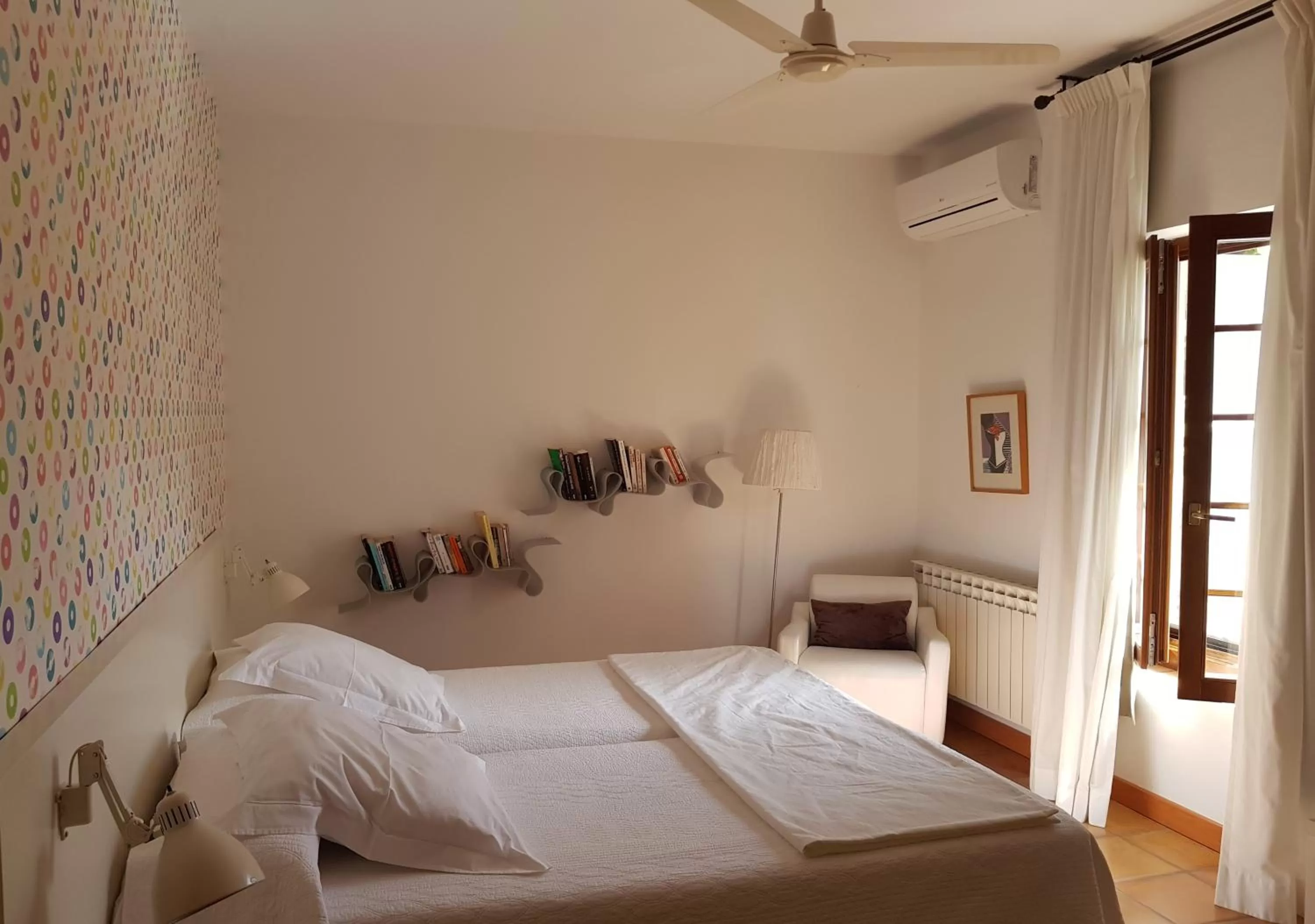 Bed in La Almunia del Valle