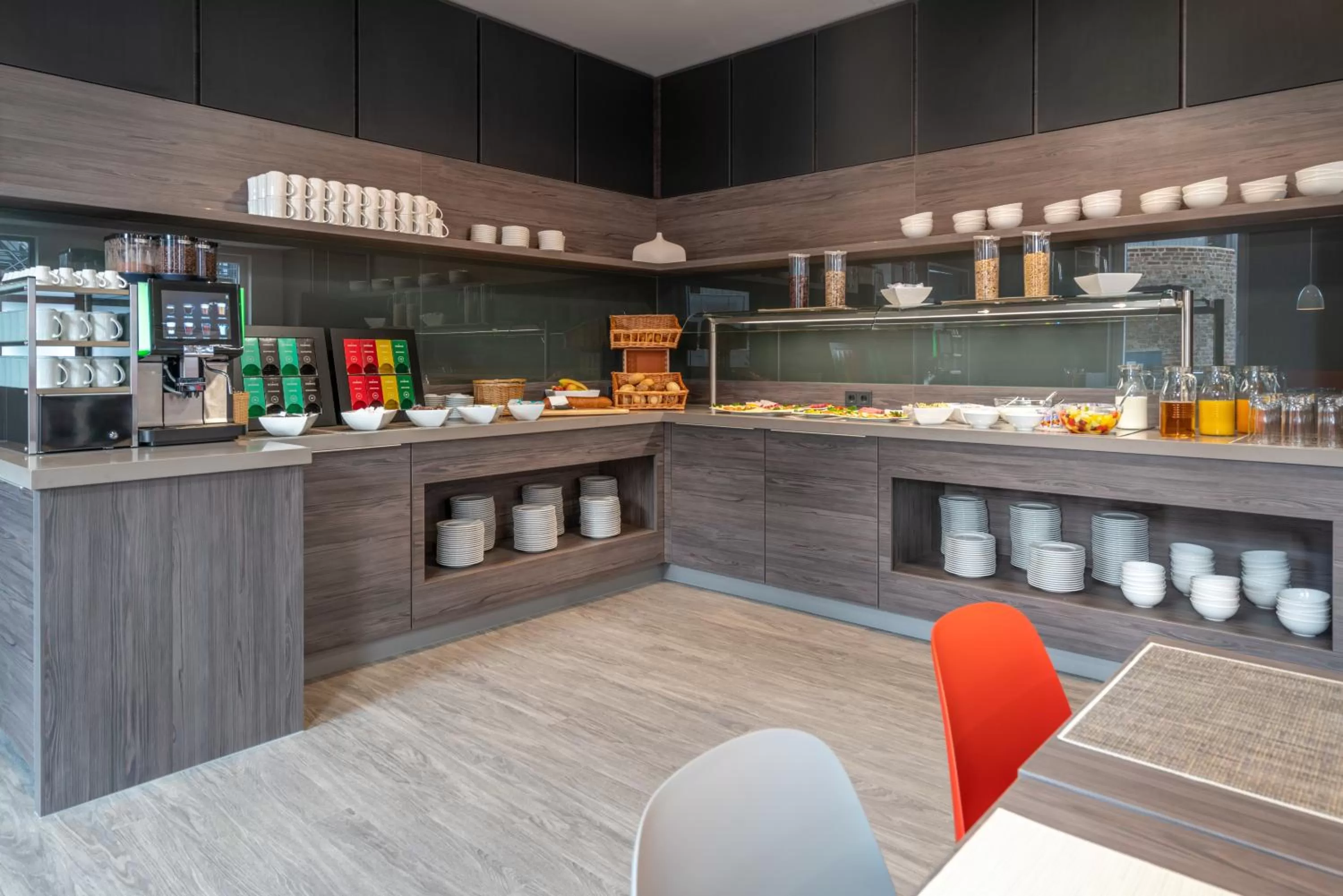 Restaurant/places to eat in Campanile Duisburg City