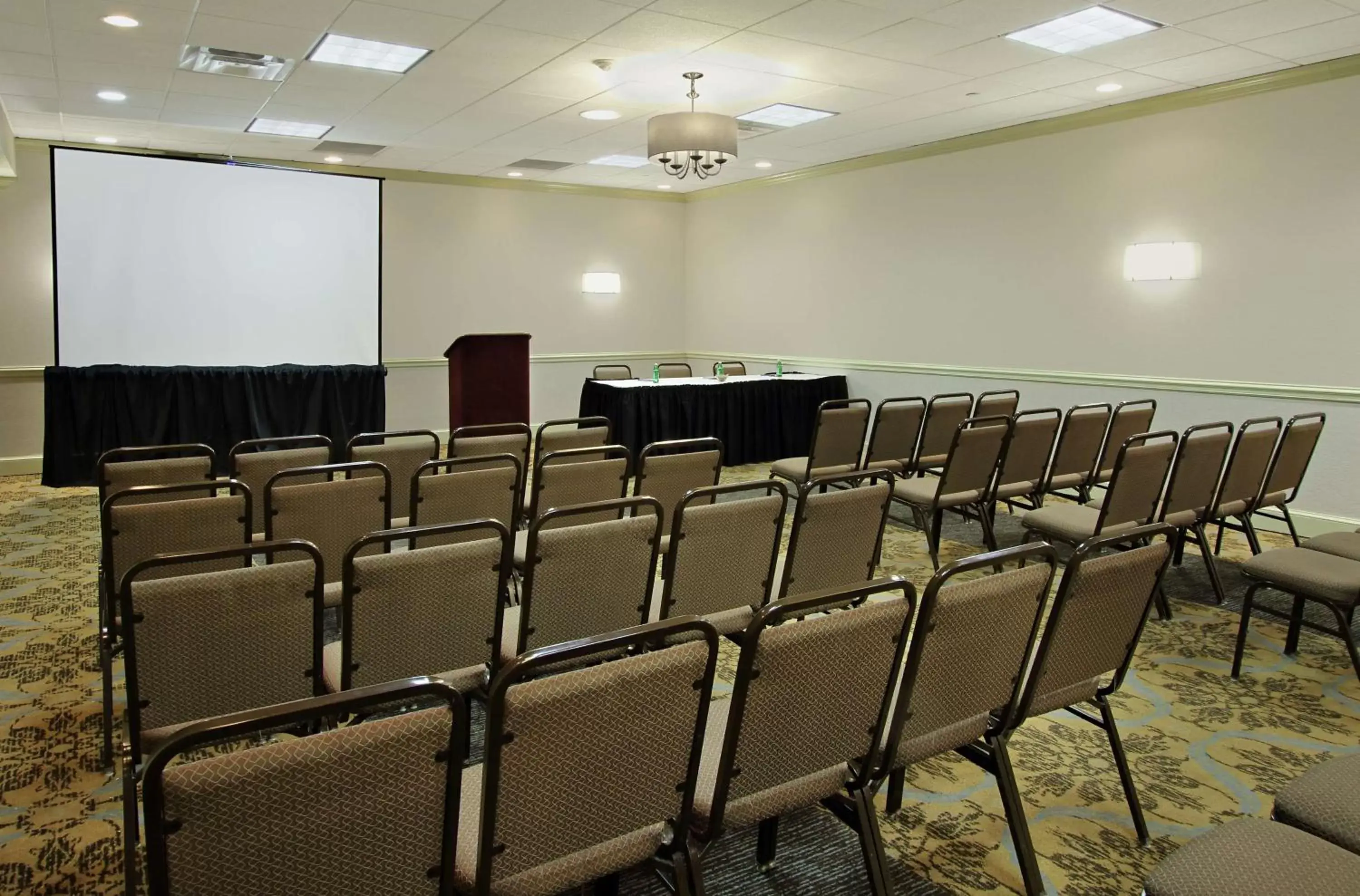 Meeting/conference room in DoubleTree by Hilton Mahwah