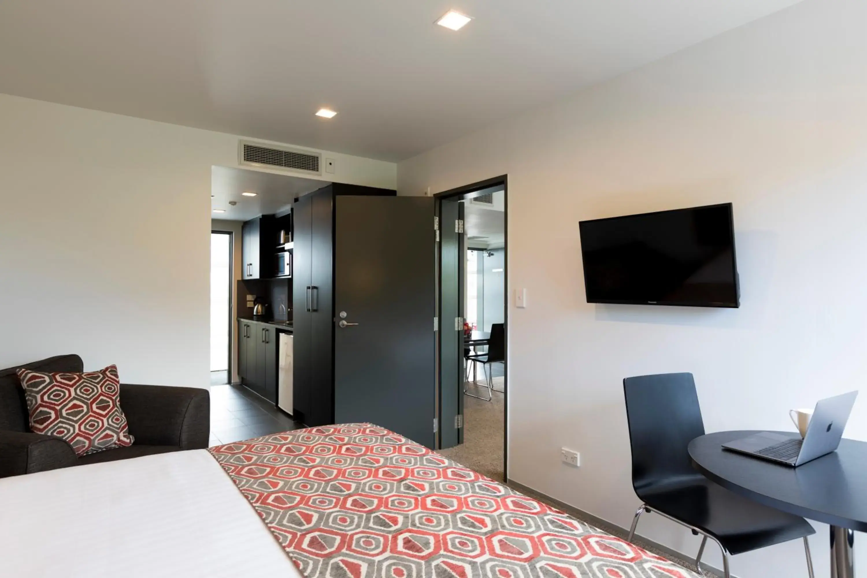 Bed in Quest Ponsonby Serviced Apartments Bed in Quest Ponsonby Serviced Apartments