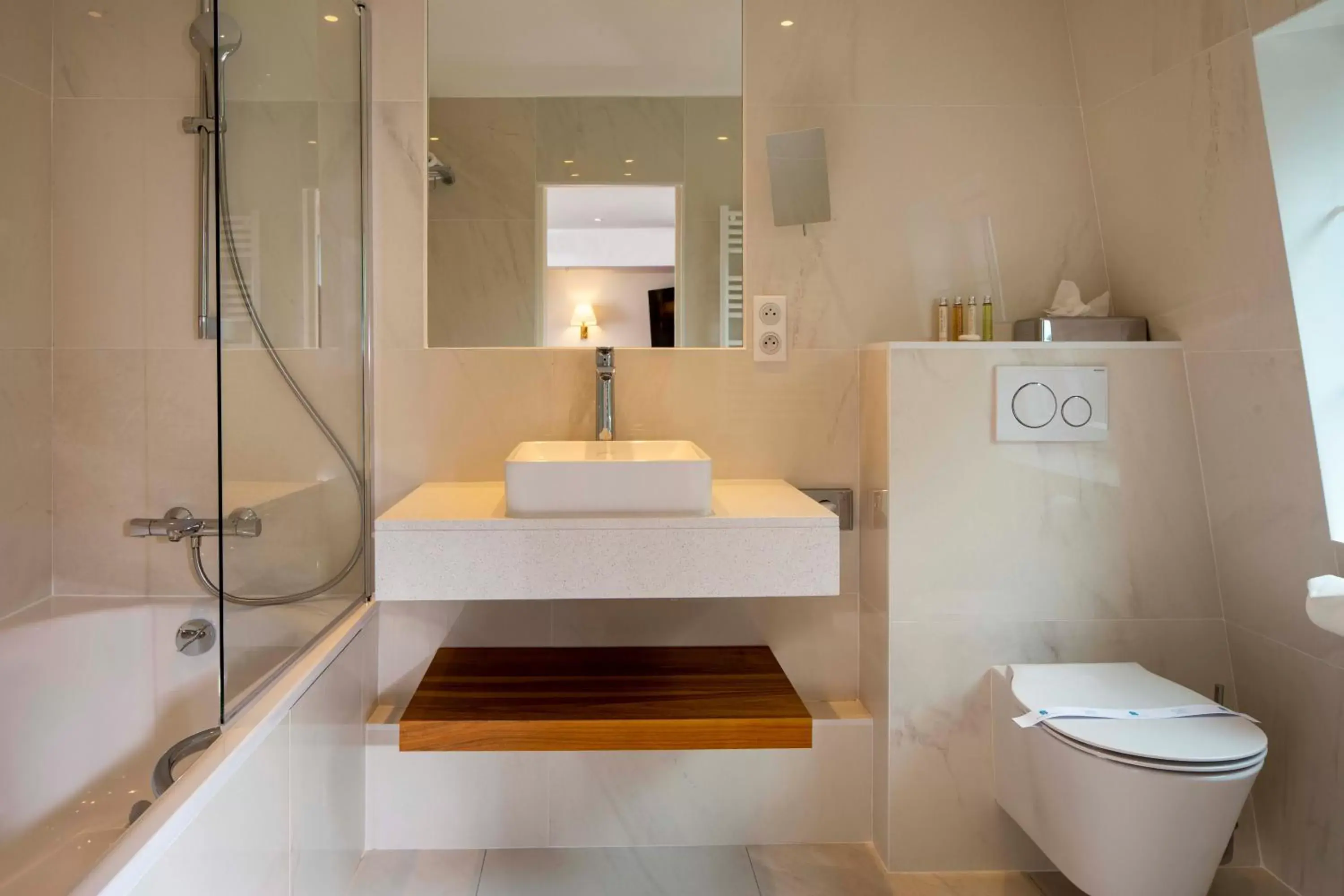 Bathroom in Hotel De Suede Saint Germain