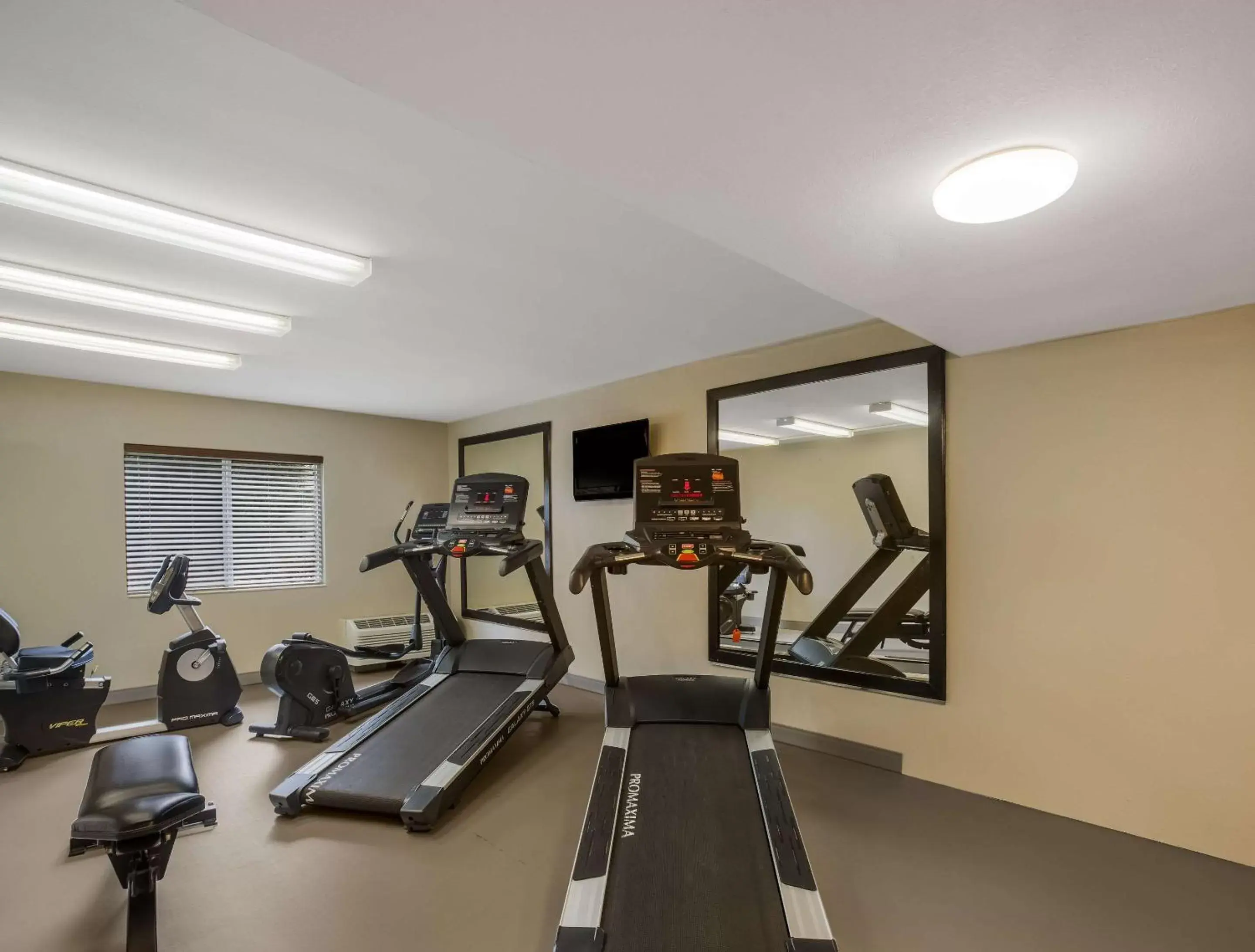Fitness centre/facilities in MainStay Suites Savannah Midtown Fitness centre/facilities in MainStay Suites Savannah Midtown