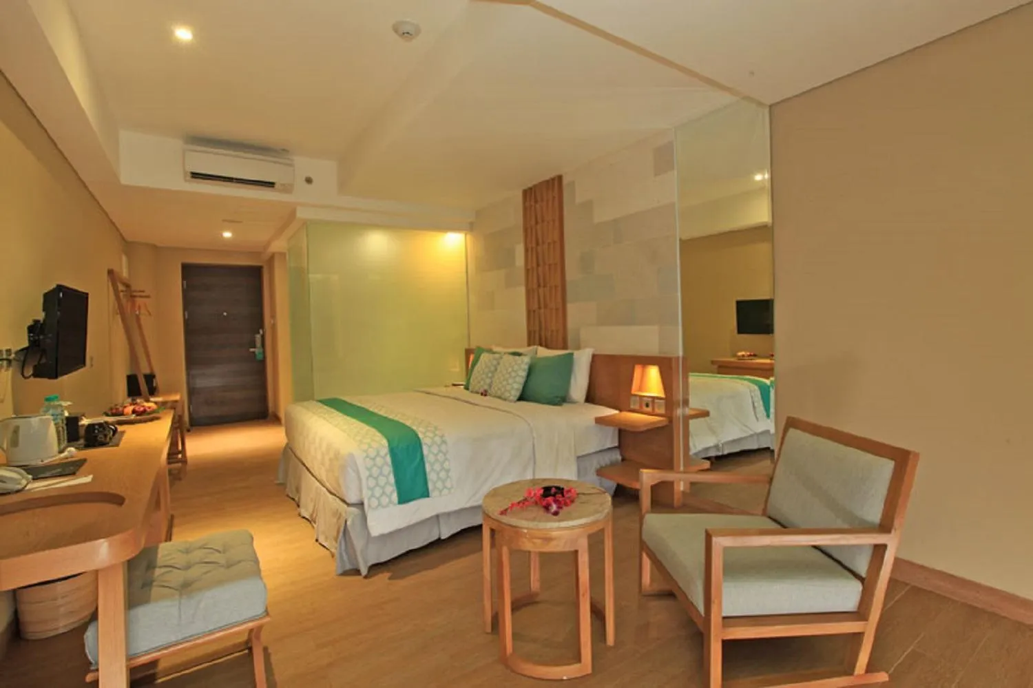 Bed in Bedrock Hotel Kuta