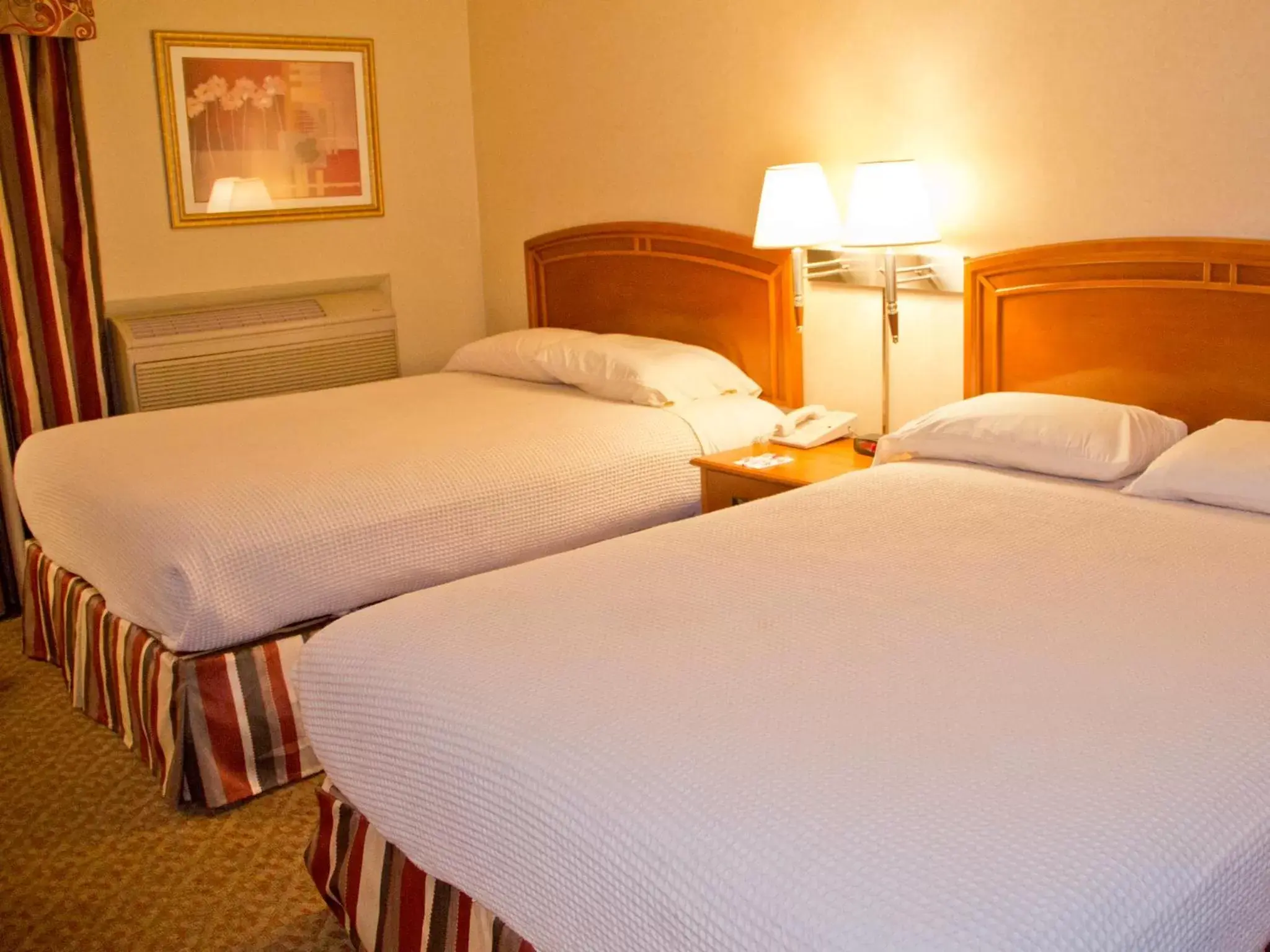 Bedroom, Bed in Quality Inn East Stroudsburg - Poconos