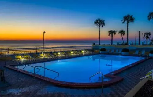 Pool view, Swimming Pool in Fountain Beach Resort - Daytona Beach